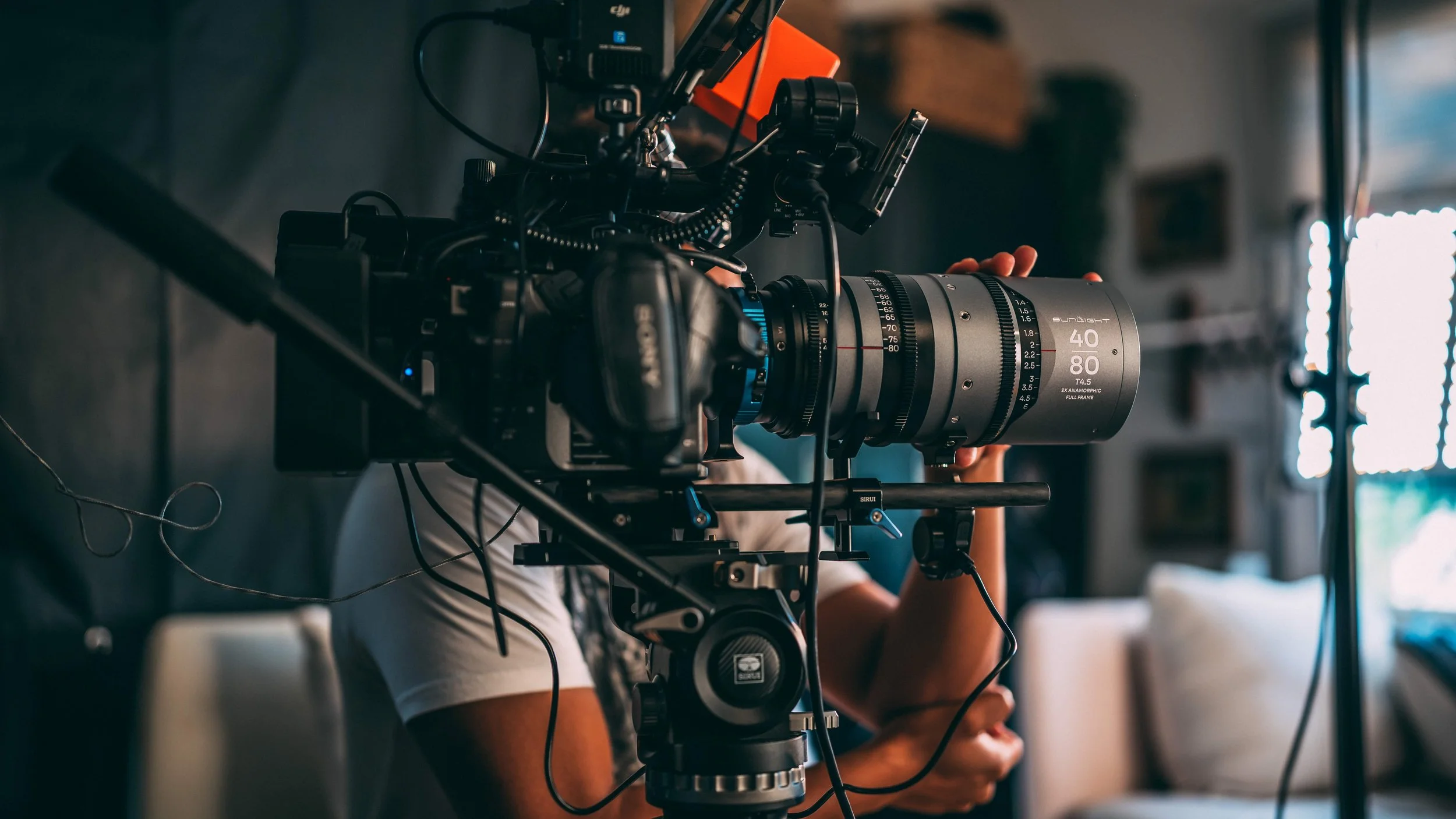 Två objektiv från Laowa