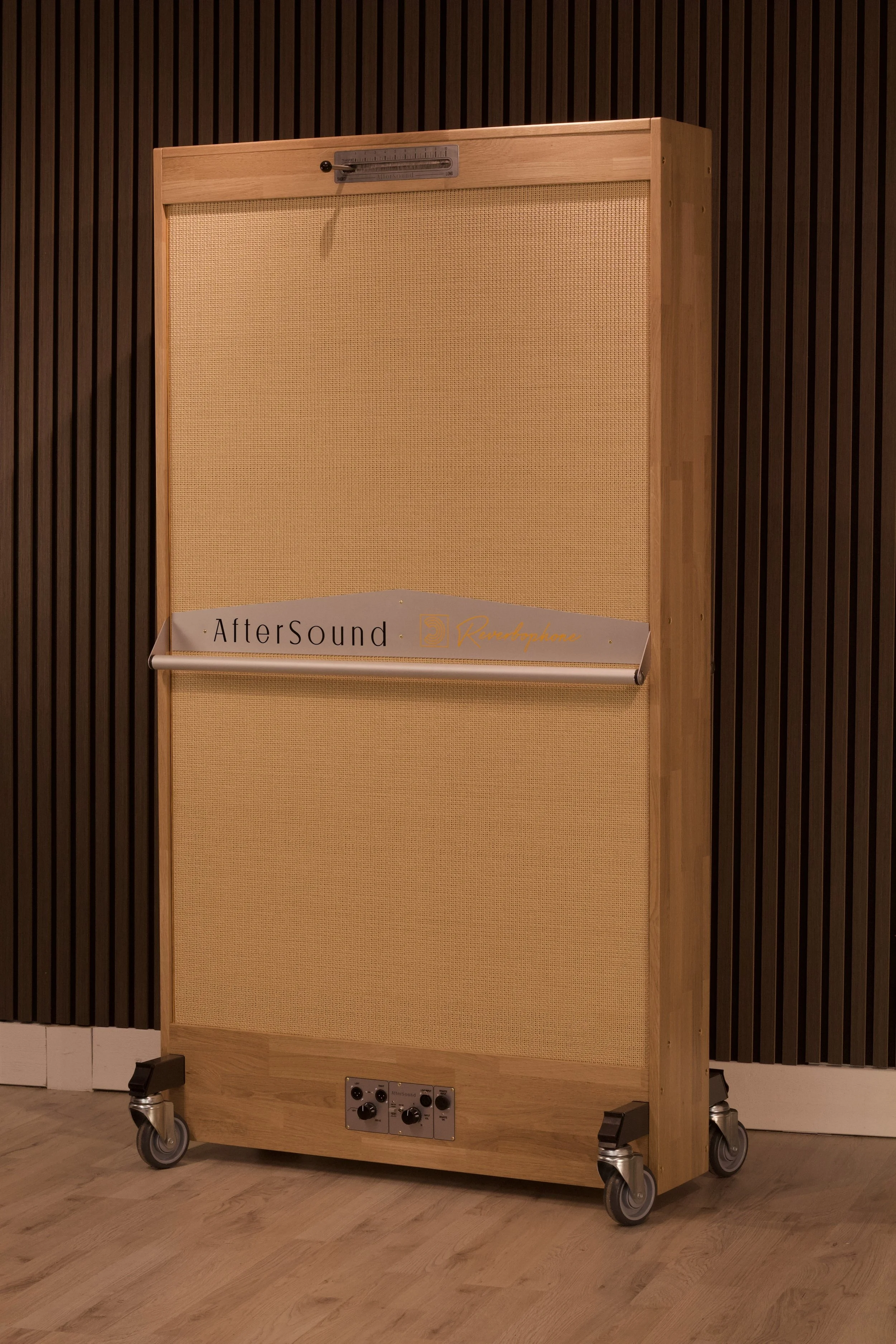 Rivstart för svenska Reverbophone