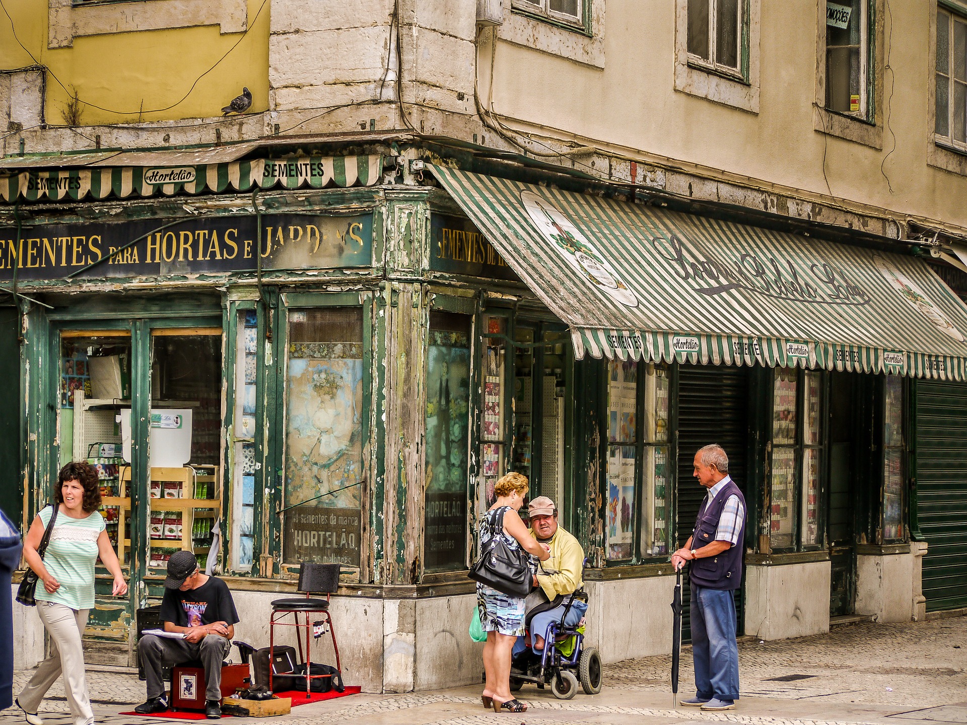 lisbon-838620_1920.jpg