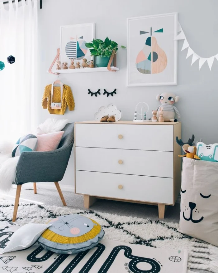 72f9eeb1e785b1e89a29c01694882c77--toddler-bed-transition-white-shelves.jpg