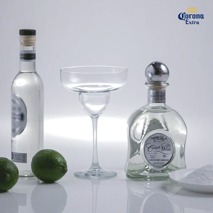 Corona_Pitch2015_1080_v06_20150720_MASTER.gif