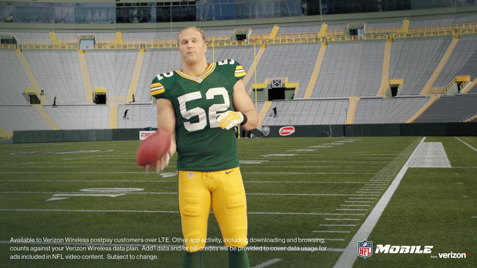A004C001_160827_R17Y_FUMBLE_FB_v02.gif