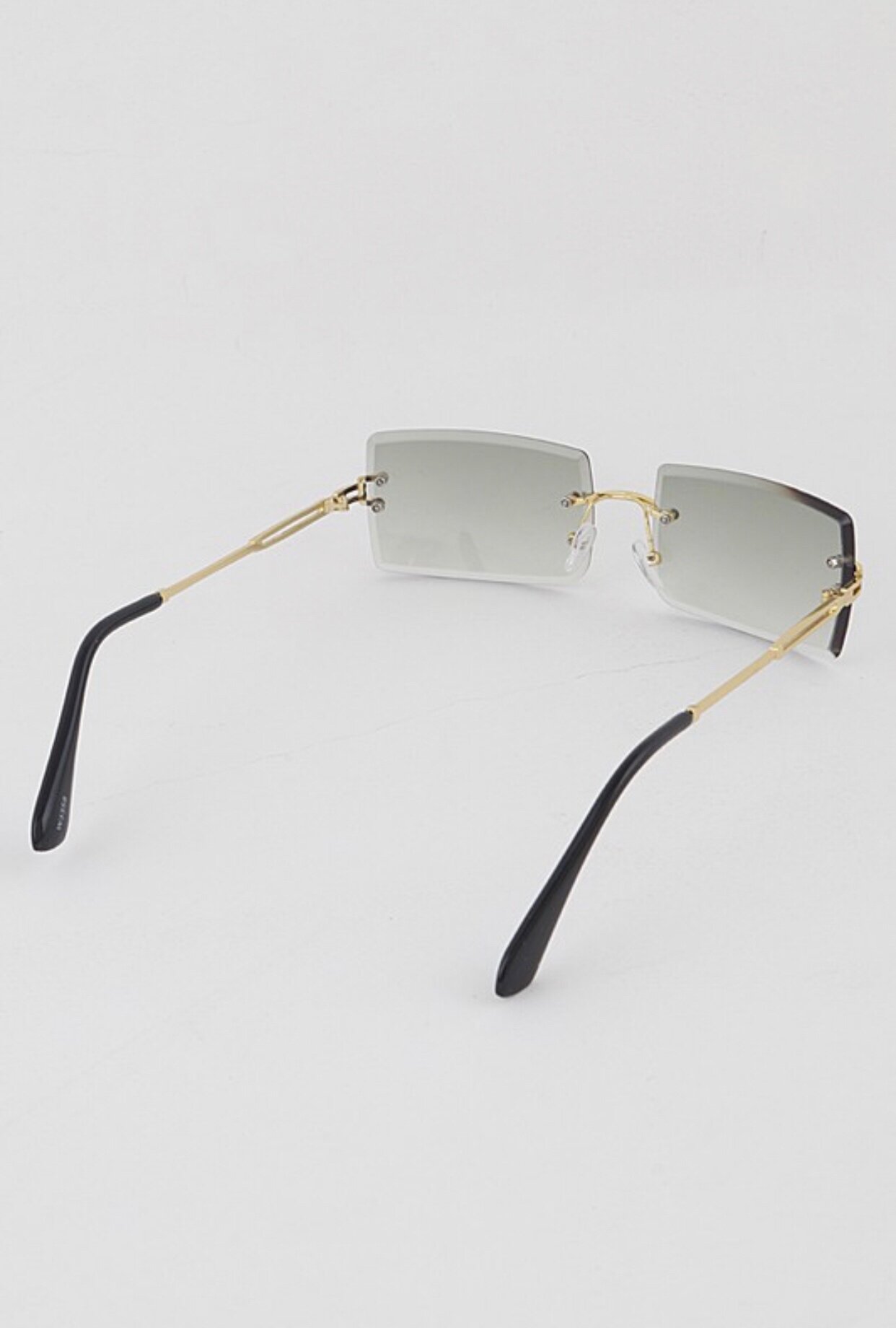 23935F3A-B15F-49A7-94A4-322A30962F3D