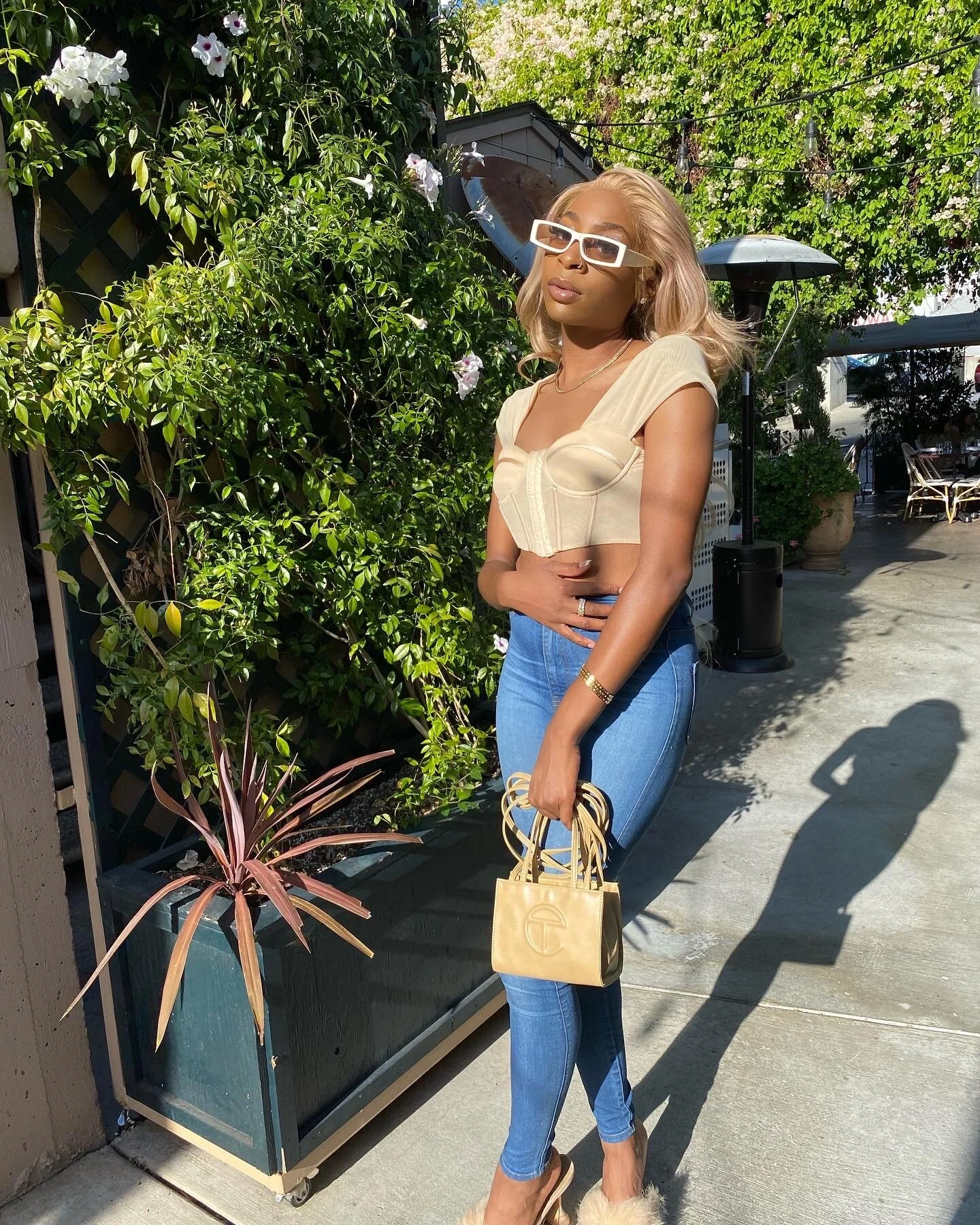 5B9F1649-7137-42F8-AD1C-59C740D52372