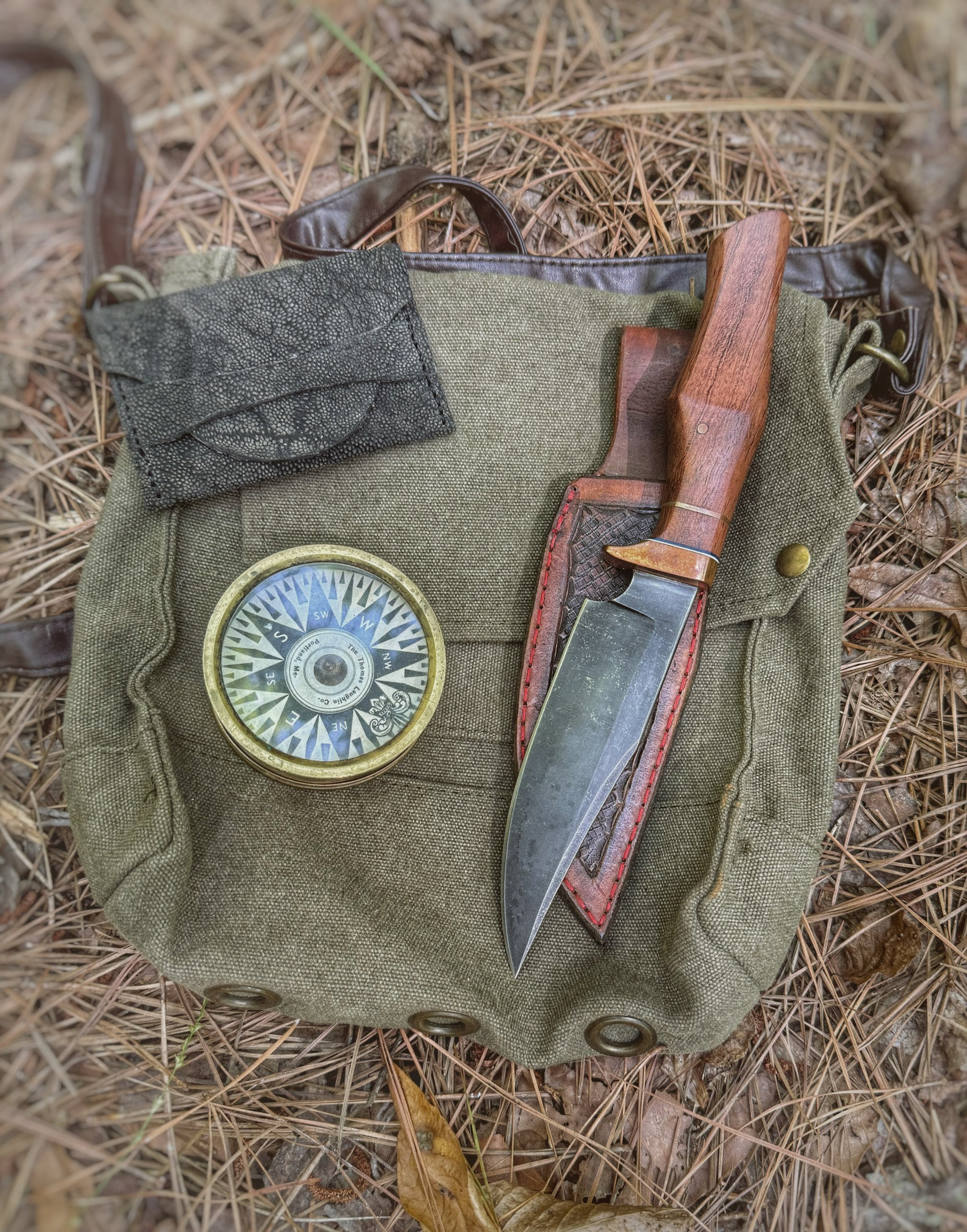 Preparation is what takes you places. Bring the right Gear.

Our Western Fighter with tooled leather sheath and a prototype of our field wallet in 🐘 from @theleatherguymn