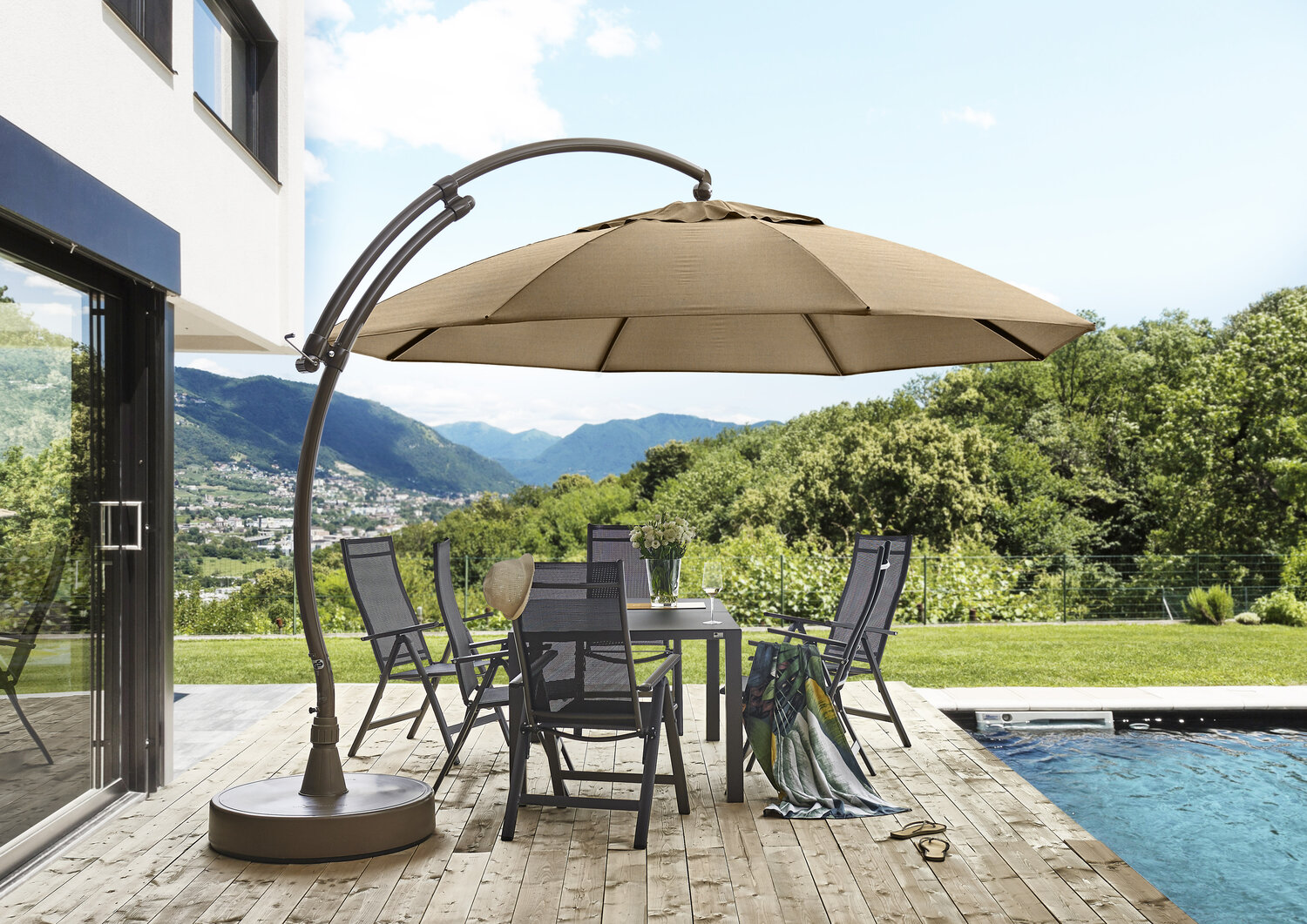 Cantilever Patio Umbrella With base — SUN GARDEN USA Cantilever Umbrella