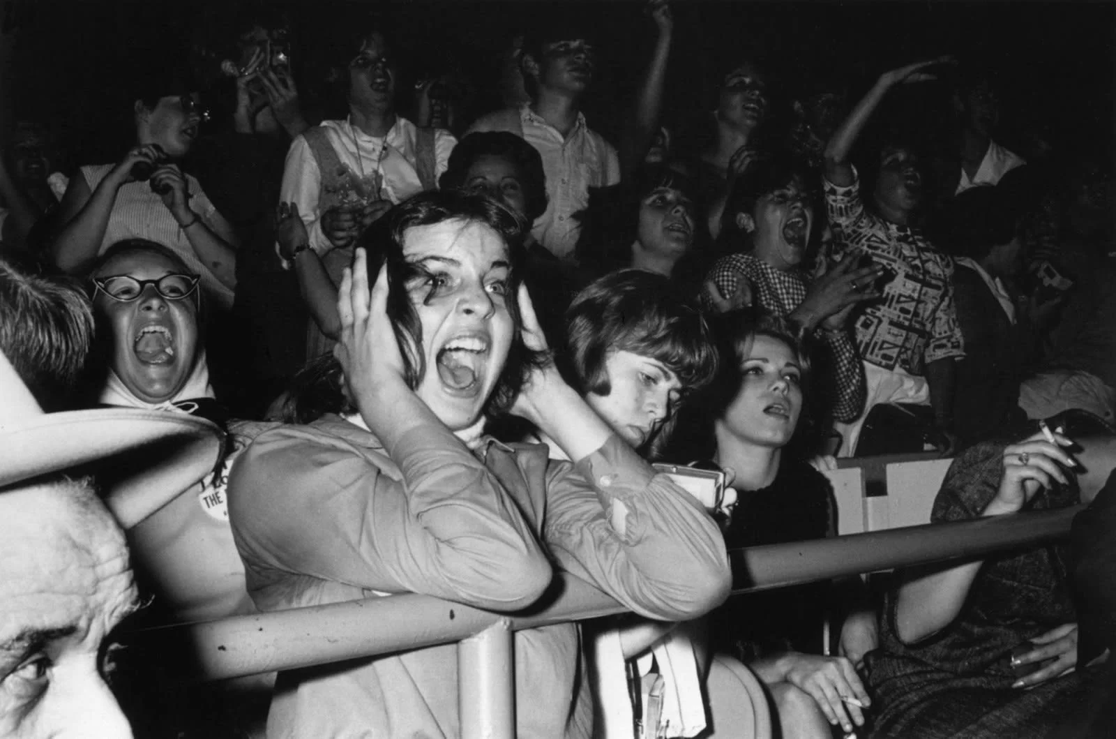beatlesfans.jpg