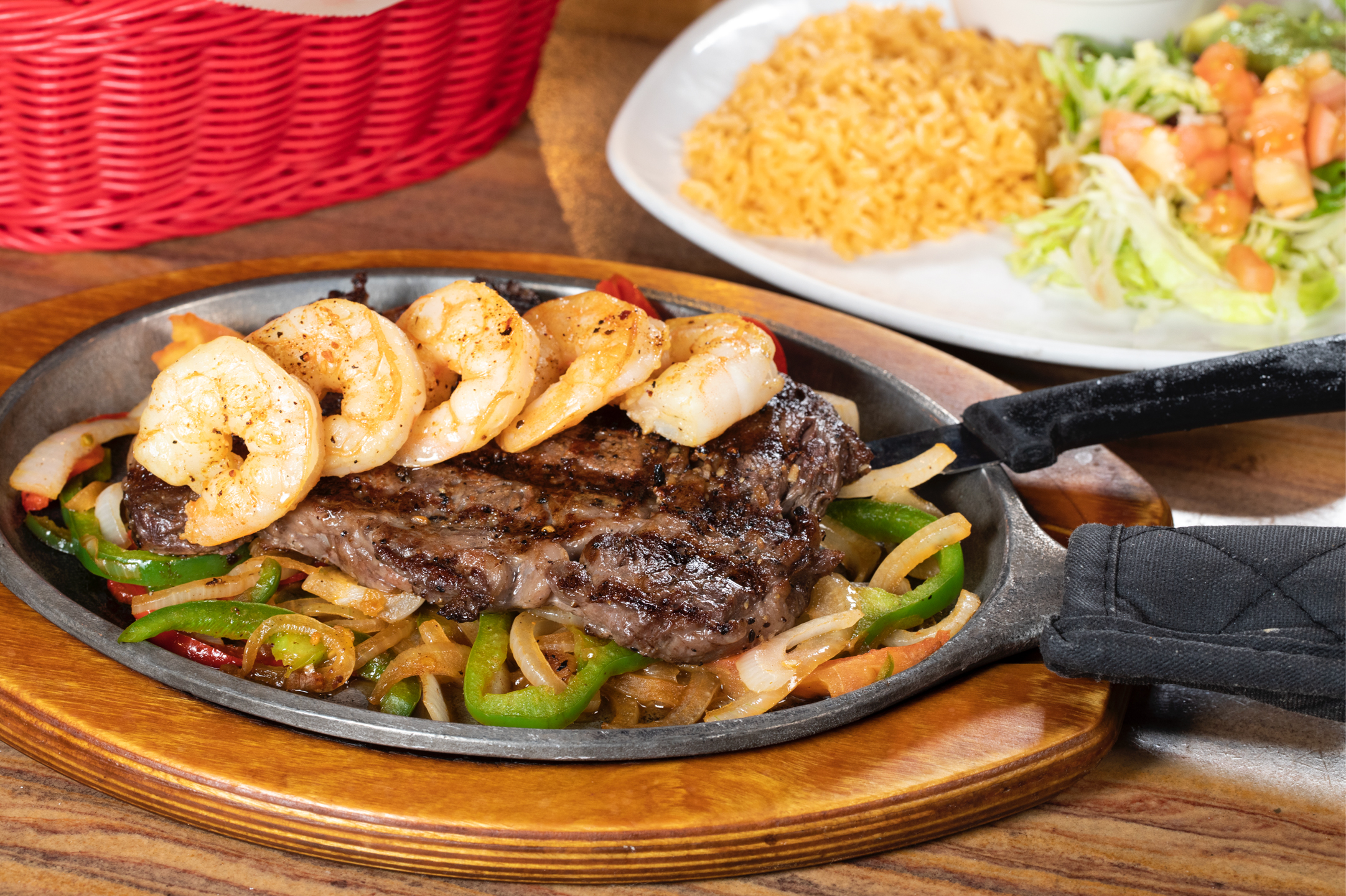 steak-and-shrimp-fajita.jpg