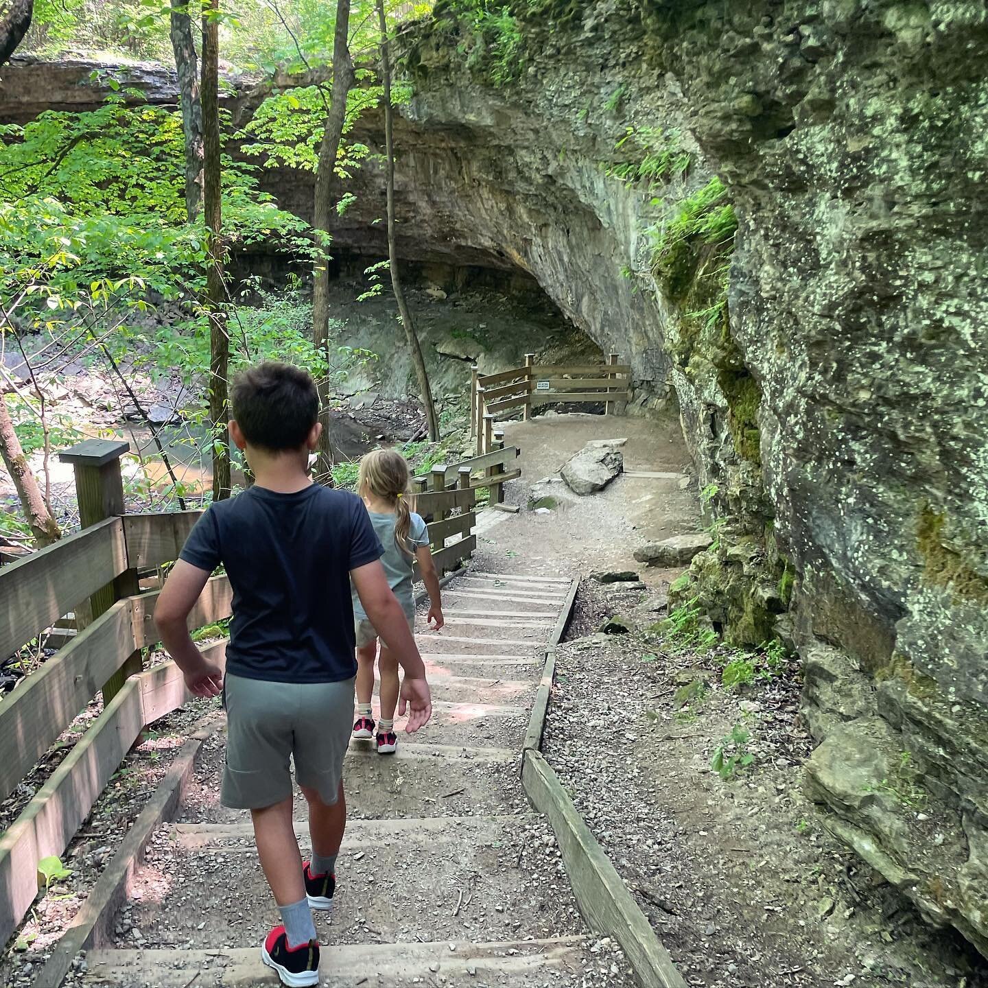 A hike at Charleston Falls