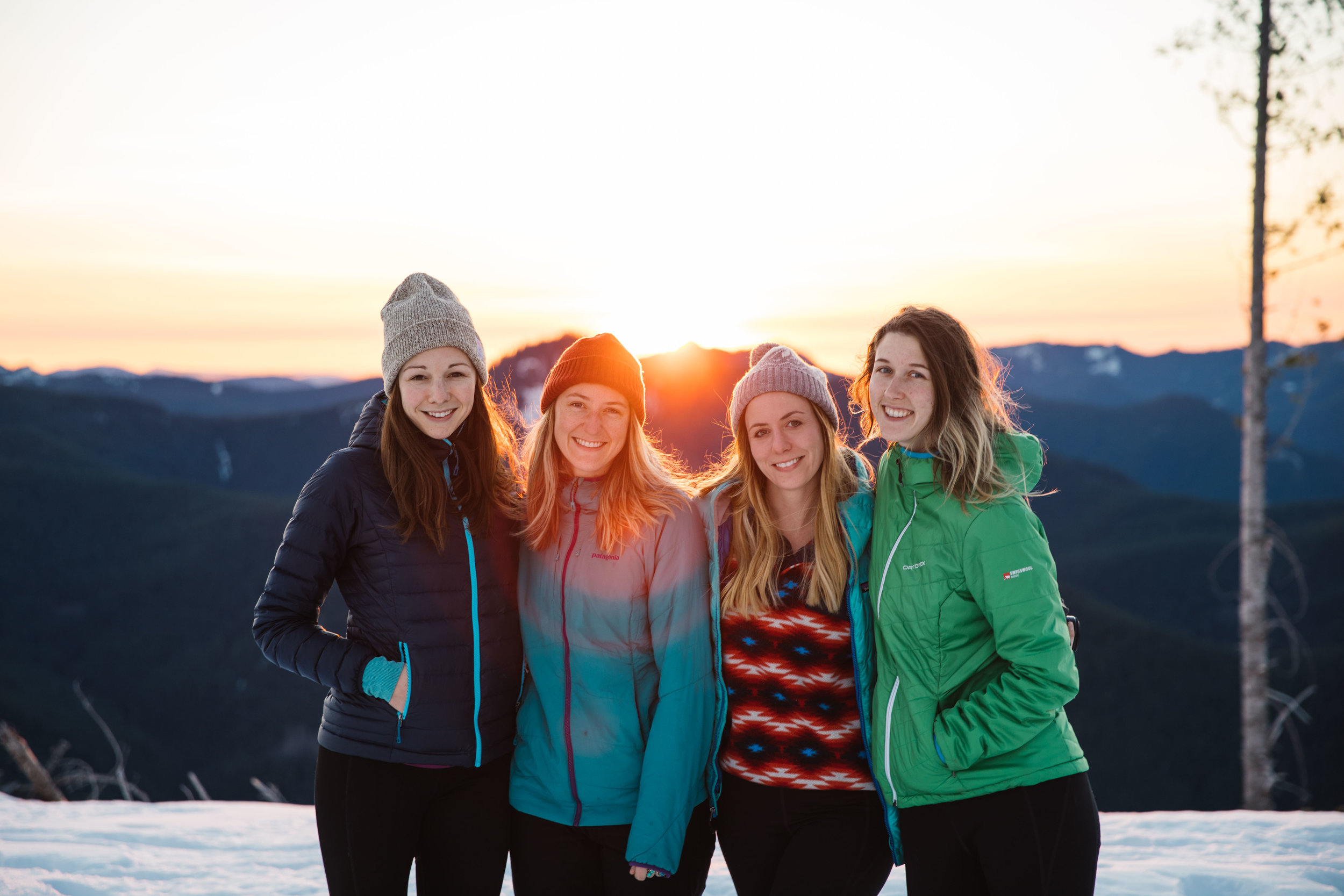 5 Tips for Staying Warm During Winter Hikes — Leslie Carvitto Photography