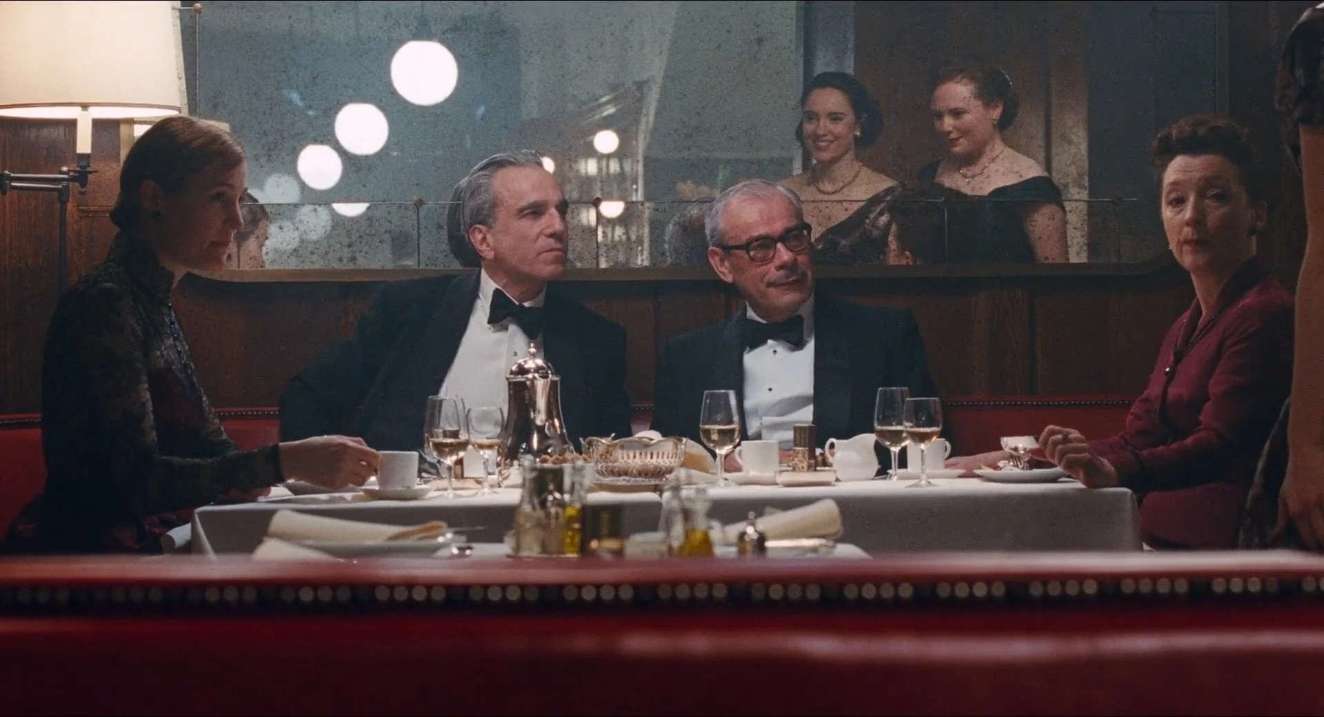 phantom-thread-2017-218-8651.jpg