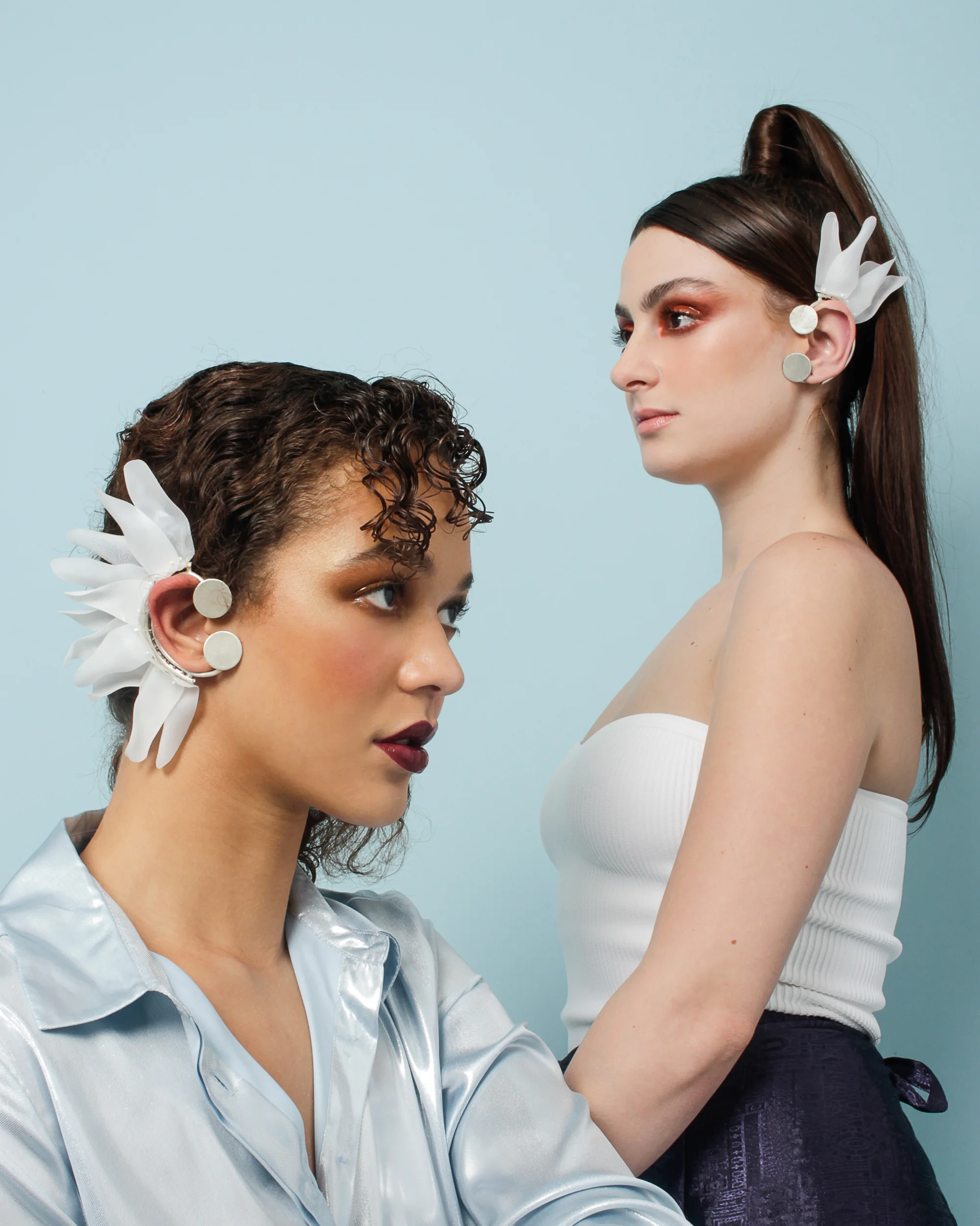 【LAZY DAWN】floral made ear cuff C013〜イヤーカフ★2021SS Delicate Flower Leaf Full Ear Spray Ear Cuff – EarCharms.com