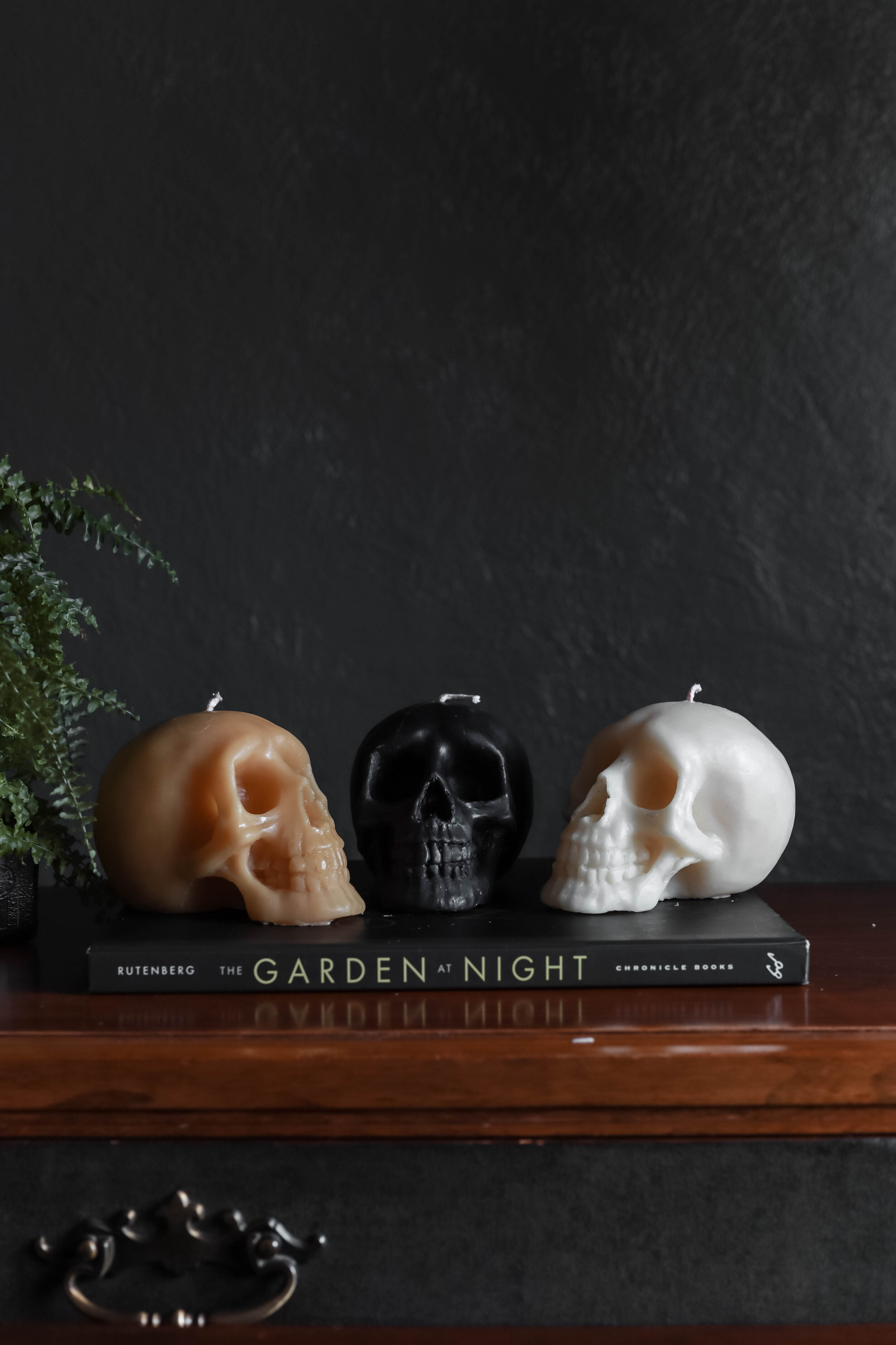 SKULL ALTAR CANDLE