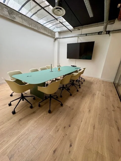 nettoyage de bureau à marseille salle réunion