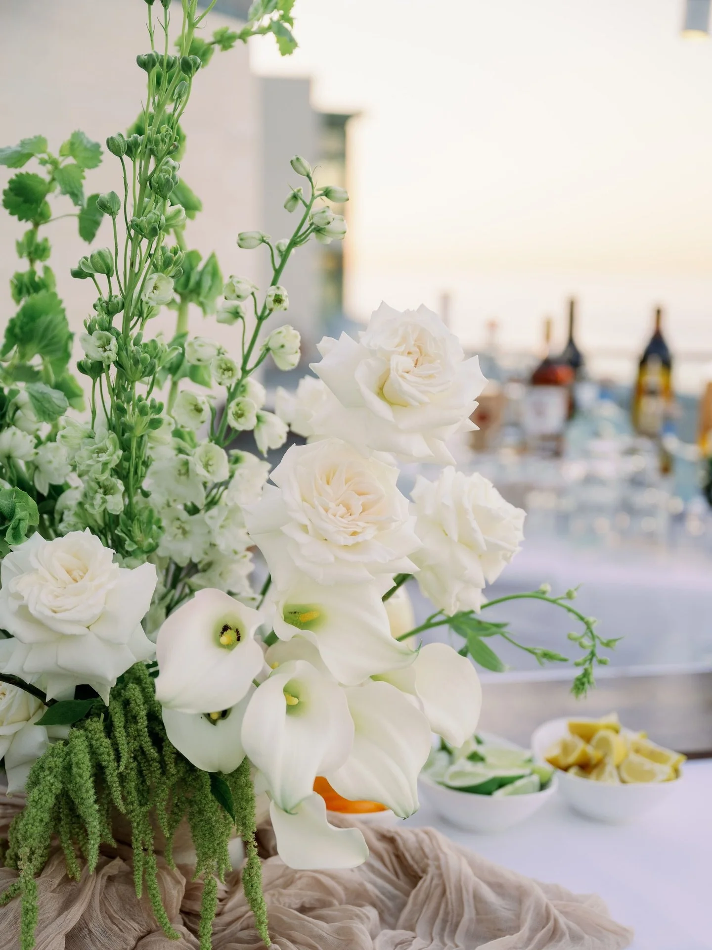 Beautiful views at Eddie V&rsquo;s ☁️ Moments like this remind us why we love what we do. 

Planning + Design | @whitneycoffmanevents 
Venue | @eddievs_
