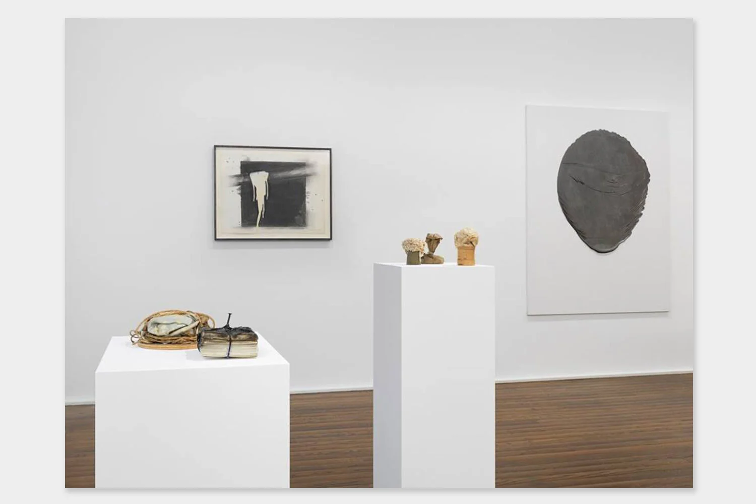  Takesada Matsutani, Solo Exhibition, Hauser &amp; Wirth New York, 69th Street, USA , 2015,  photo by   Genevieve Hanson  