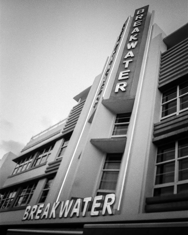 Break/Water | Shot on B&amp;W 35mm film 🎞