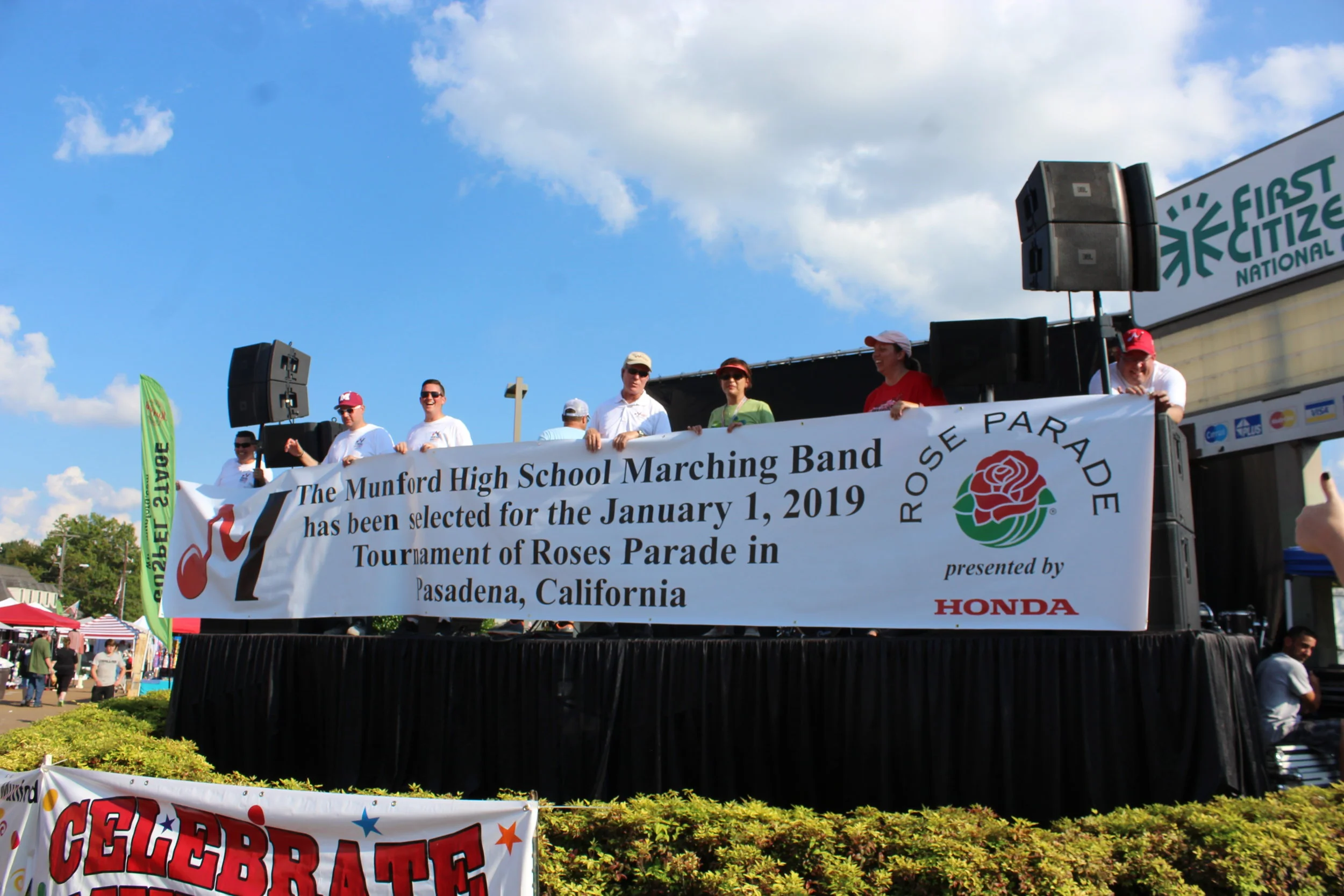 California, here they come! Munford High School Band Goes to the Rose Bowl Parade.