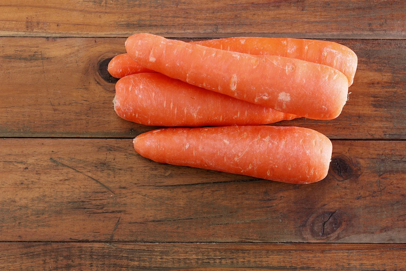 carrots-PX6KDE8 (1).jpg
