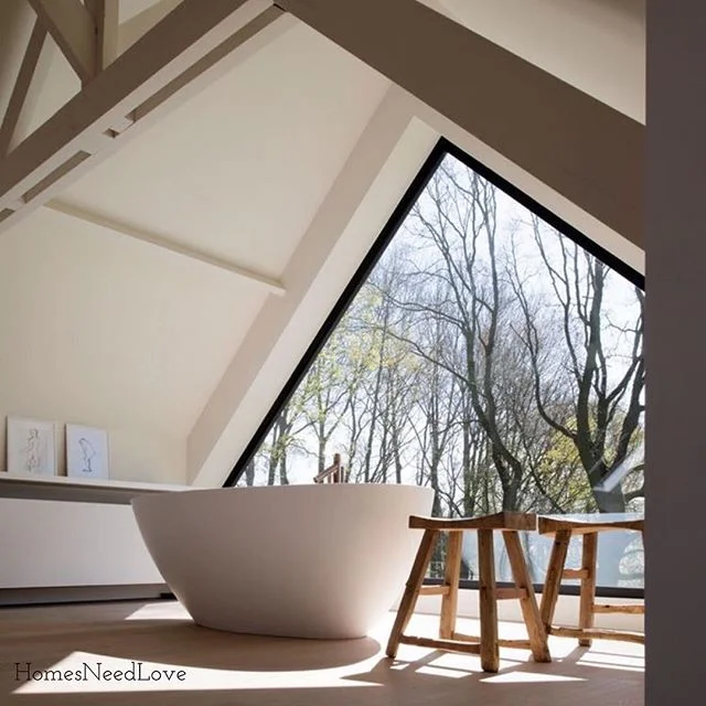 Amazing bathroom. Who doesn&rsquo;t want to get a bath here? Massive window overlooking a beautiful green landscape. Explore new possibilities!
&mdash;�&mdash;
Espectacular este ba&ntilde;o! Quien no se quiere ba&ntilde;ar aca? Ventana gigante hacia 