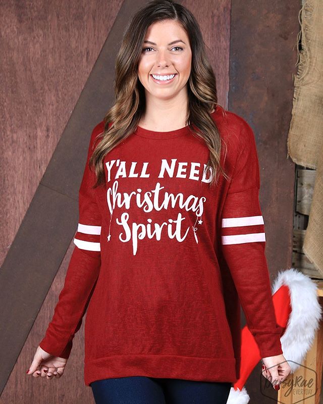 HURRY and grab your favorite Christmas top! We have lots of fun ones to choose from! 🎄🎅🏼❤️ Link in bio. #freeshipping #christmasspirit #christmasstyle