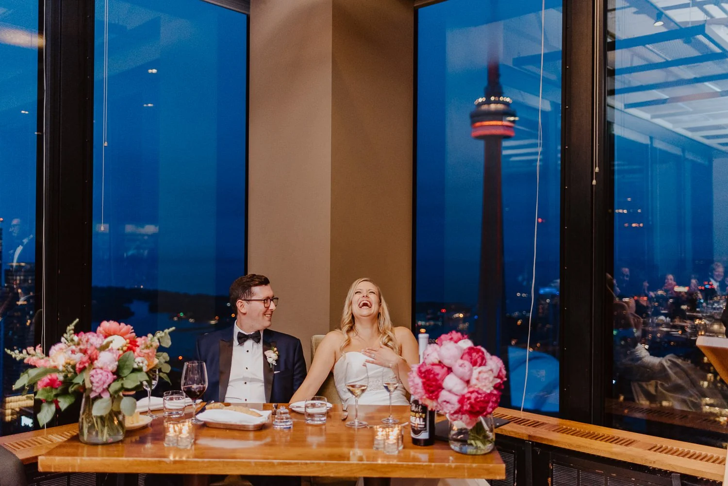 Toronto-canoe-restuarant-wedding-photos-68.jpg