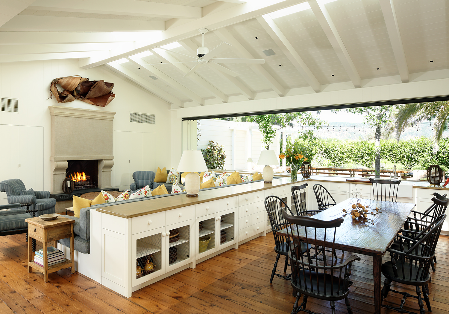 Napa_Valley_Pool_House_Dining_and_Livingroom_RF_3628_fire.jpg