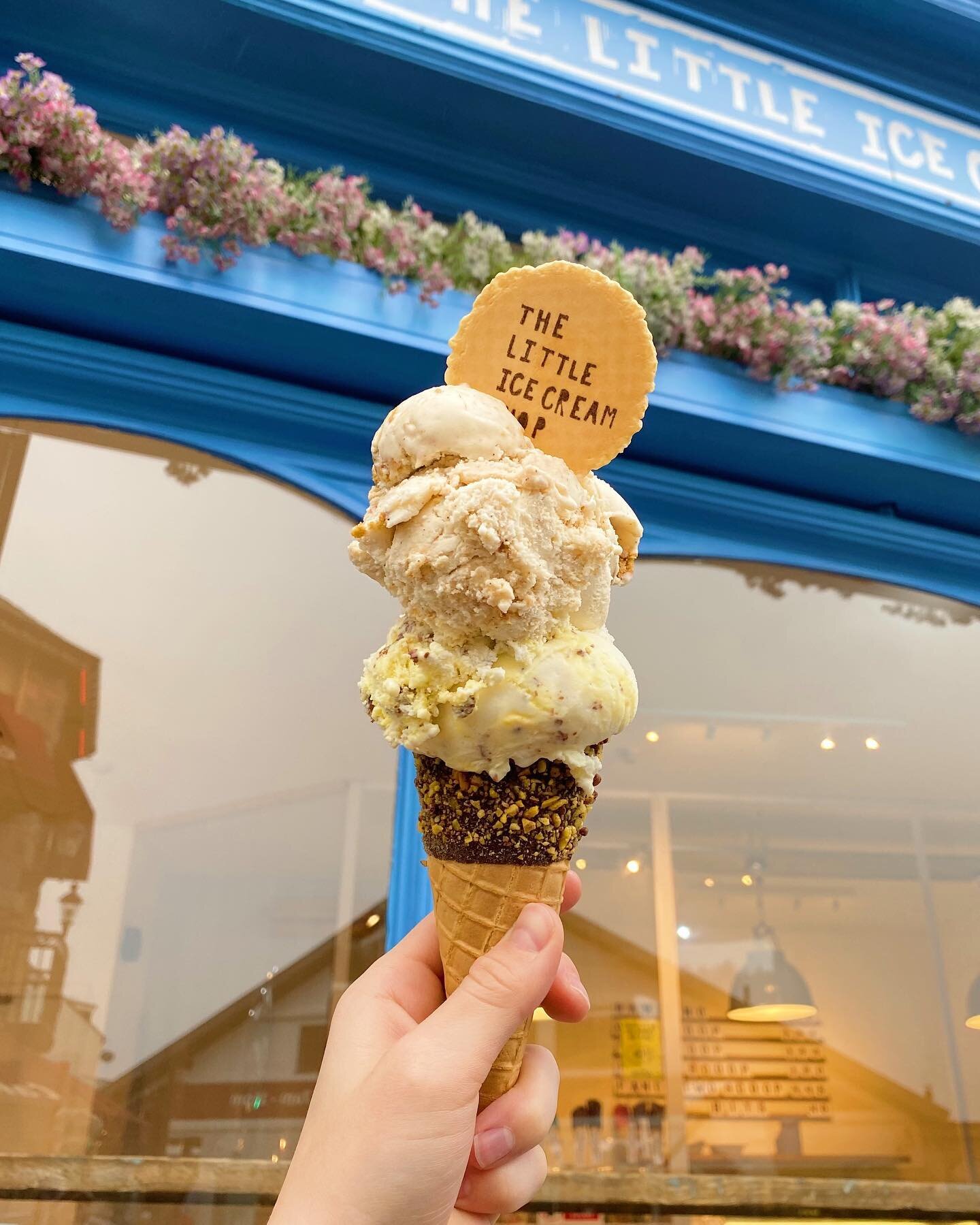 The Lakes is back to its usual weather today 🌧 

We&rsquo;ve got some of your seasonal favourites back - Hawkshead Gingerbread &amp; Chocolate Orange 🍊 Is it too early for Mince Pie ice cream? 👀 🎅🏼 

Only 8 more days until we close folks ✨