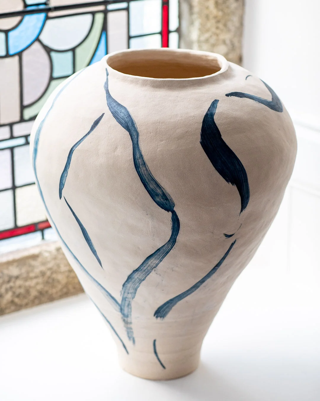 Hold Me Close - Julia Florence