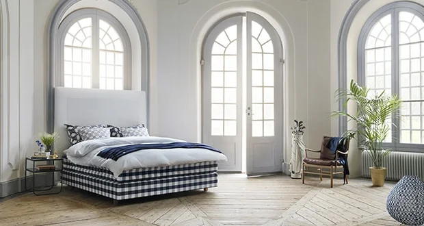 Tamerlan, available in 2 heights: 49,2 inches; 63,4 inches. Available in 3 colors: white, beige, dark grey