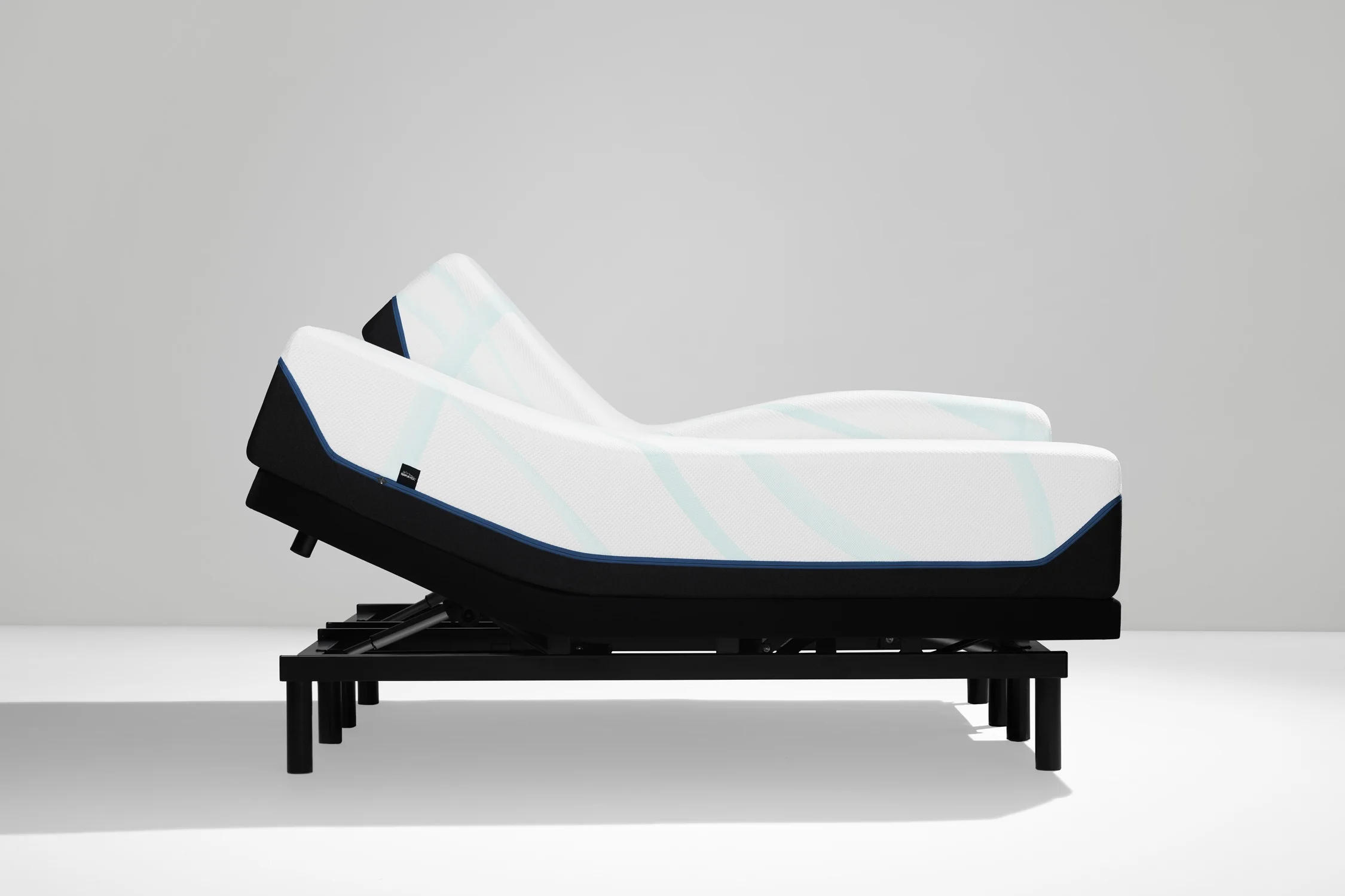 Tempurpedic_T3_LuxeAdapt_Soft_SILO_AdjustableBase_TEMPUR-Ergo_Profile_White_SplitKing_May18_5x7_12_20_2018_3_16_25_PM.jpg