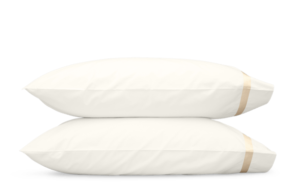 Ivory&Champagne - Lowell PC.png