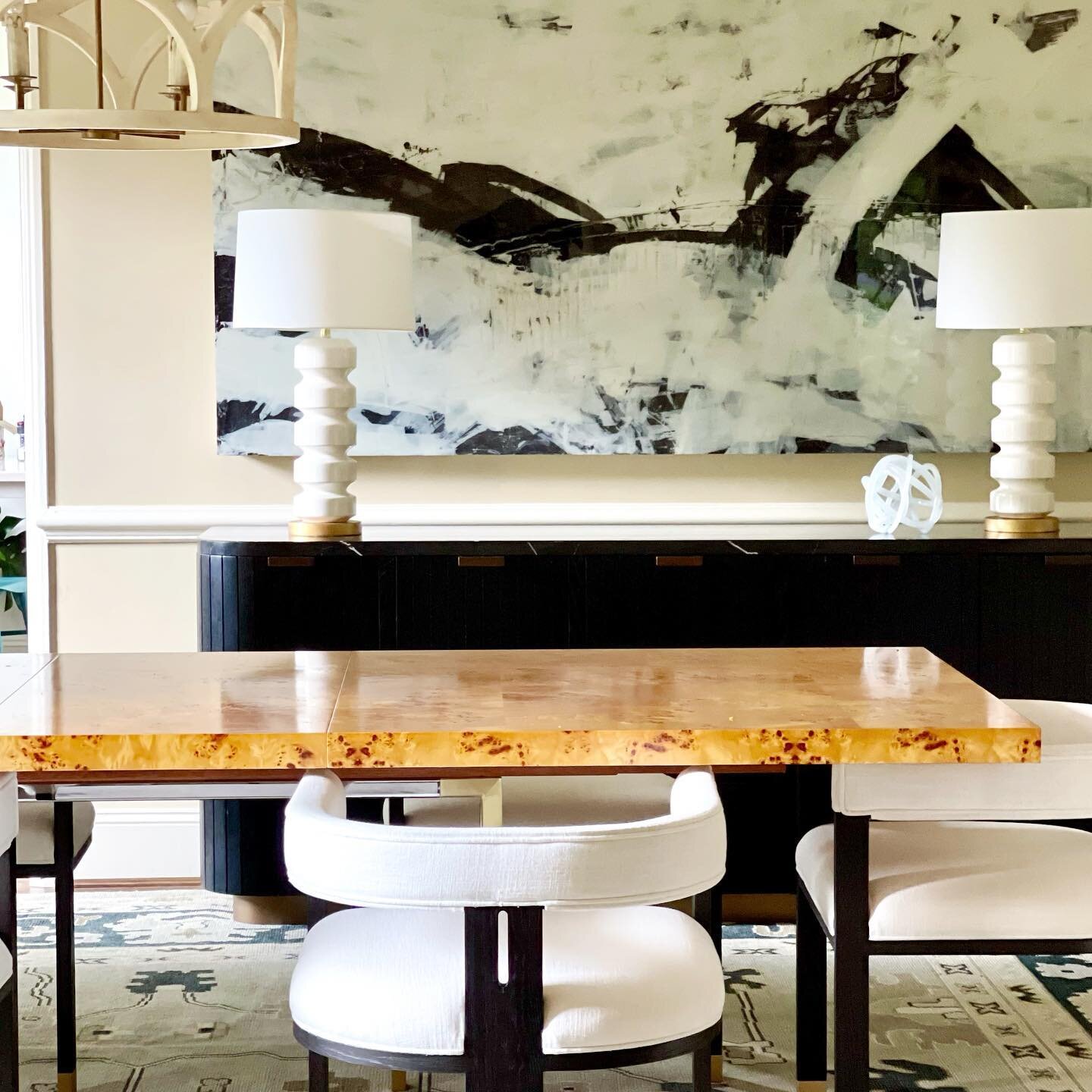 New table, chairs, console and art make a big statement in this dining room 💕💕💕 

Come by the studio 7/21 to shop all new AAJ art presented by INTO/ART. Big and little pieces are ready for your home!