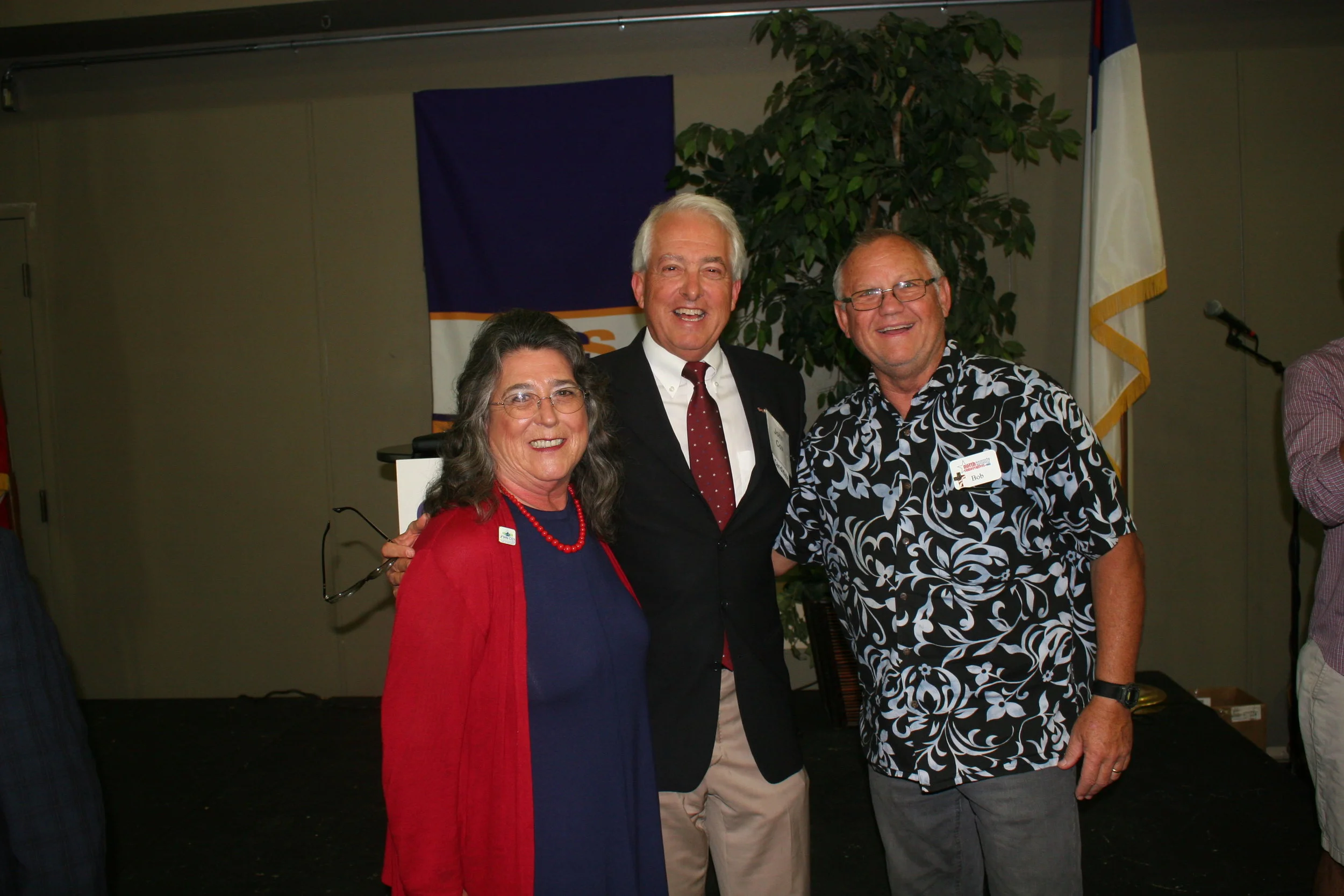 John Cox and Debbie and Bob Lenson.JPG