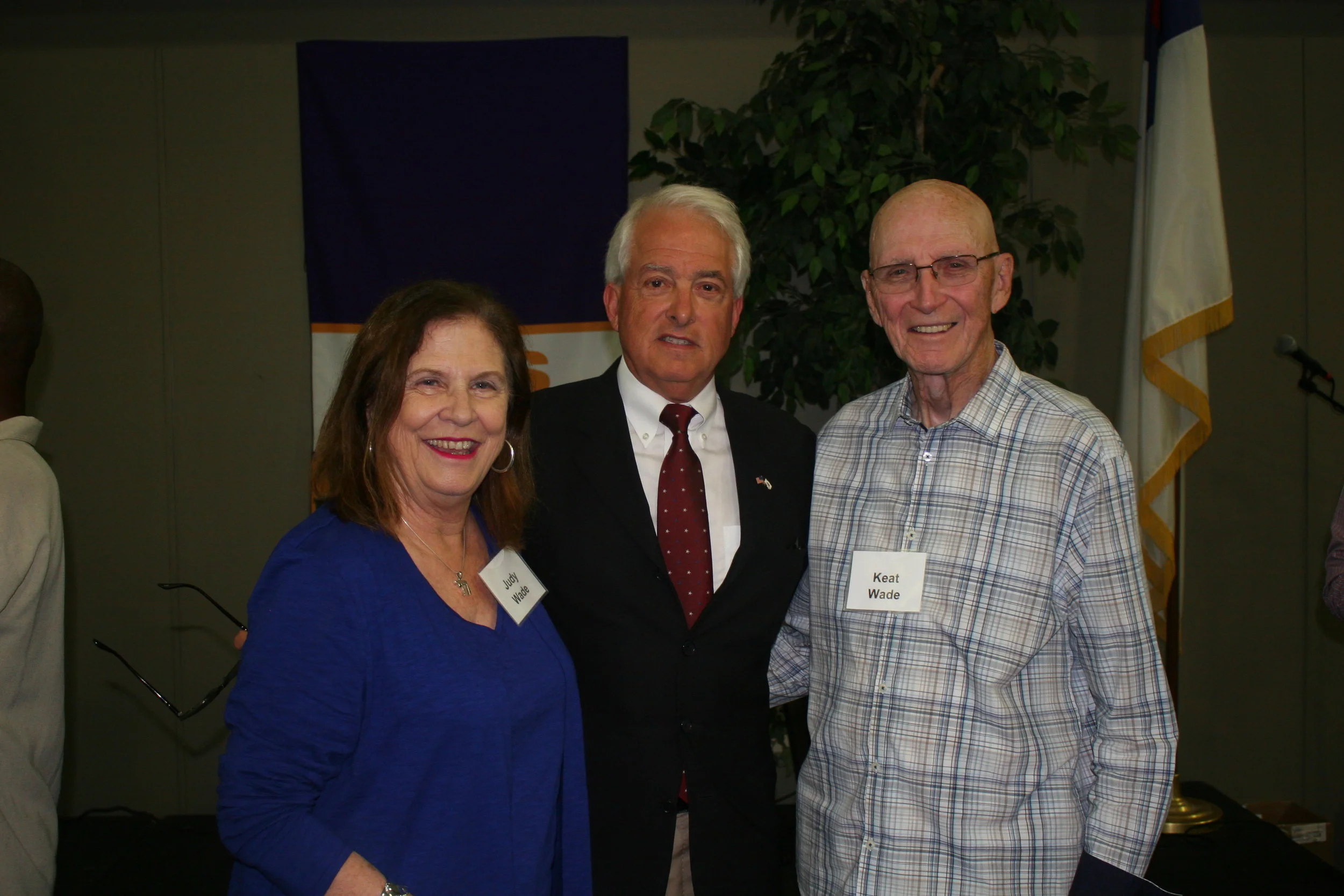 John Cox and Judy and Keat Wade.JPG