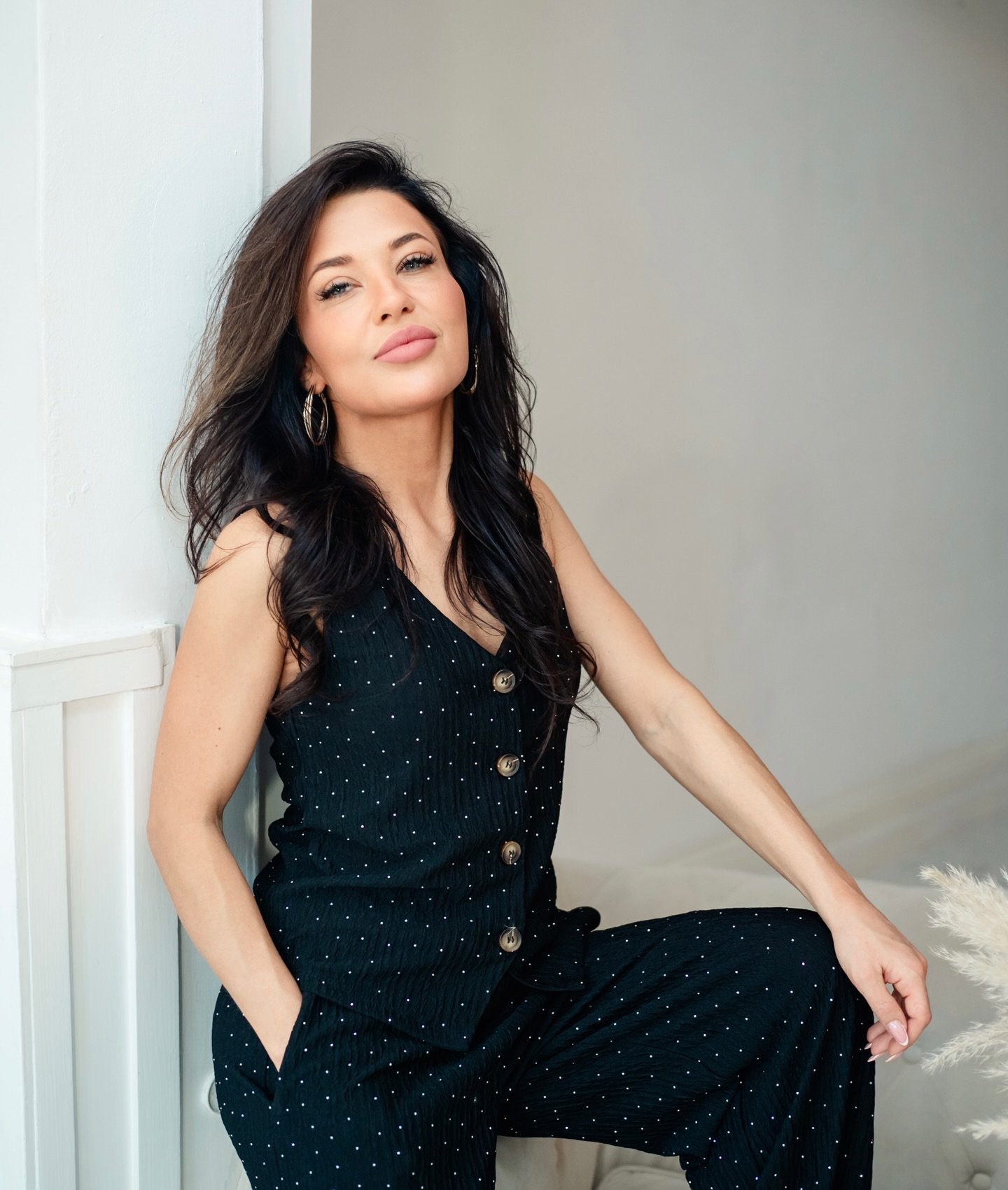 She didn&rsquo;t rebuild her business.
She rebuilt herself first.

Monika Krzysztoń @monikakrzyszton is a consciousness guide and transformation mentor.
But what makes her powerful isn&rsquo;t strategy.

It&rsquo;s truth.

She walked away from a vers