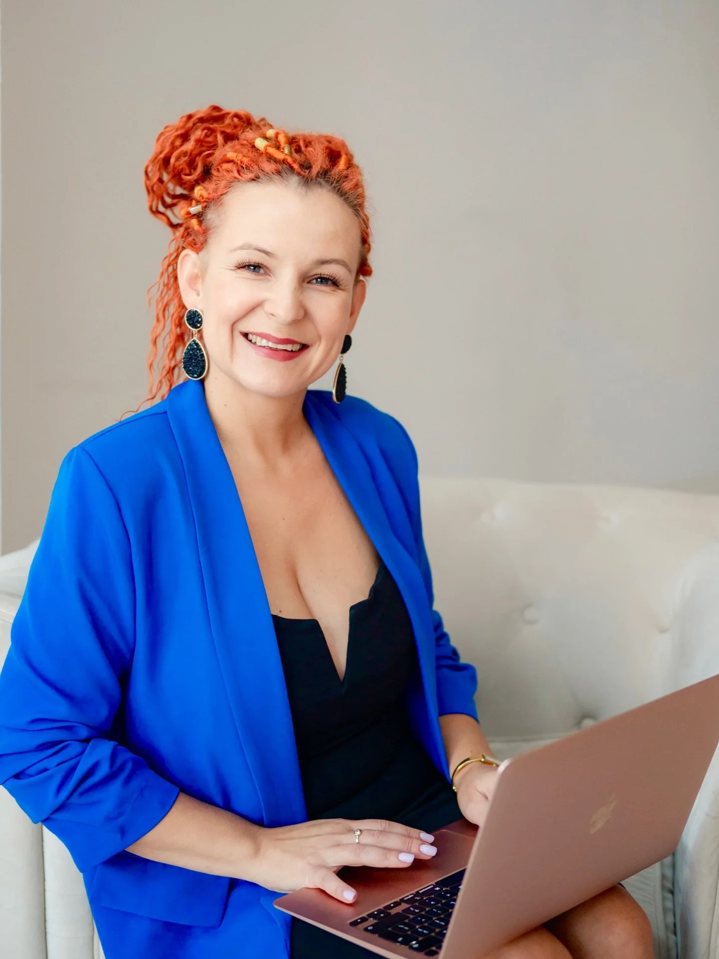 This is what personal branding actually looks like.

Not just &ldquo;nice photos&rdquo;.
Not just sitting pretty.

This is:
🔥confidence
🔥clarity
🔥knowing exactly how you want to be seen

When Aggie came to me, she wasn&rsquo;t just another nail te