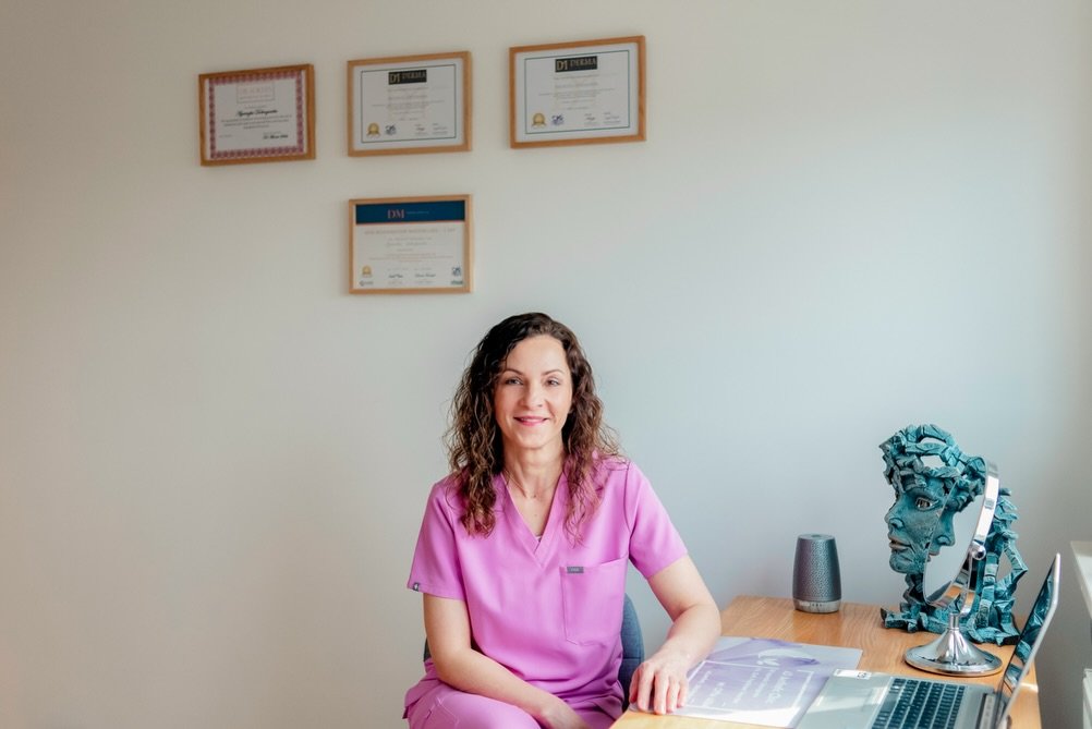 One thing I&rsquo;ve realised recently?

People don&rsquo;t connect with businesses anymore.
They connect with people.

That&rsquo;s why branding photography matters so much.

Not stiff poses.
Not fake stock-image energy.

Real people.
Real stories.
