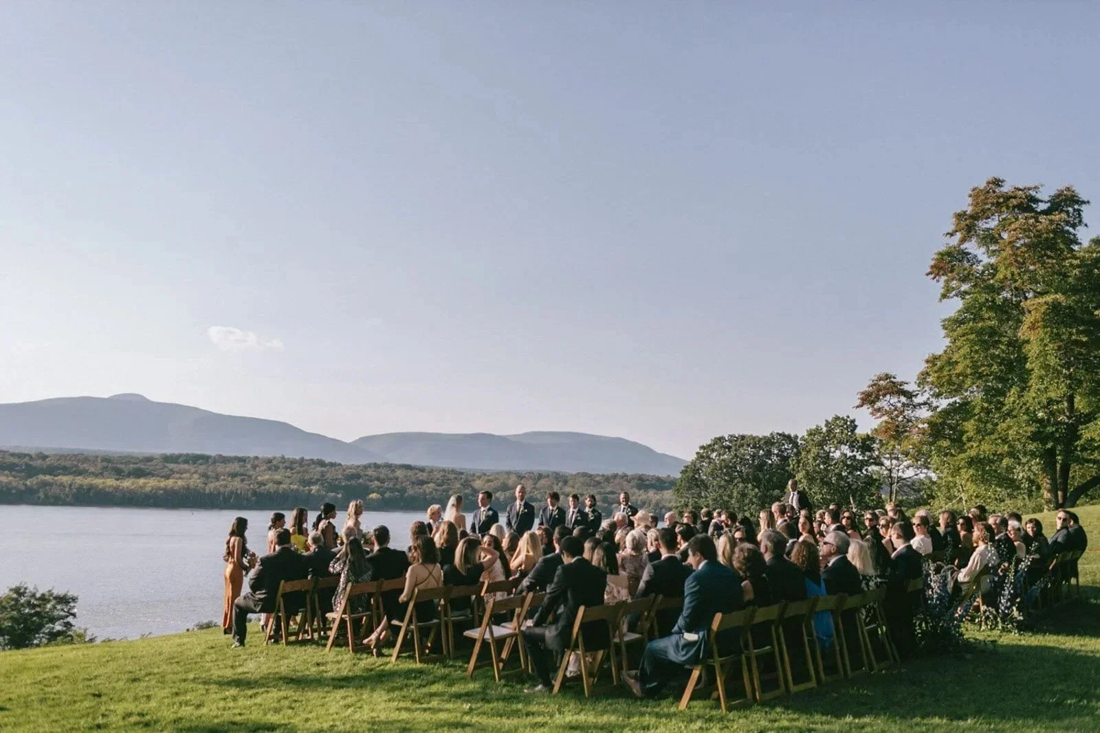 A+private+estate+wedding+in+germantown+ny-70.webp