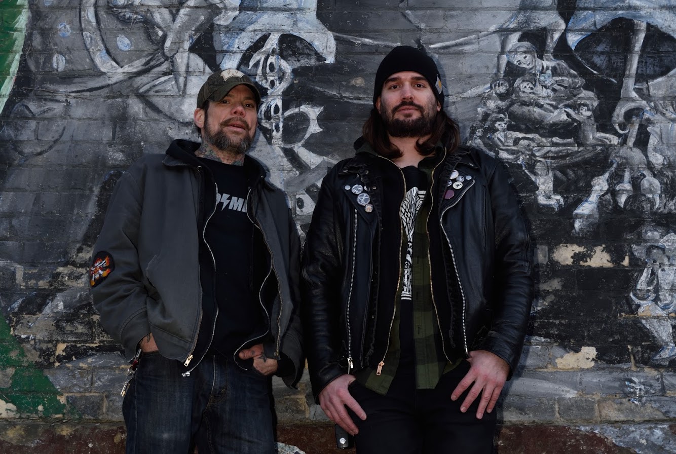 Dos Malés are Michael Makela (left) and Nick Zumm. Photo by Dylan Remis.