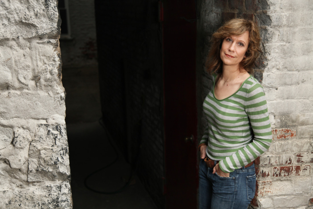 lizzwinstead-1100x733.jpg
