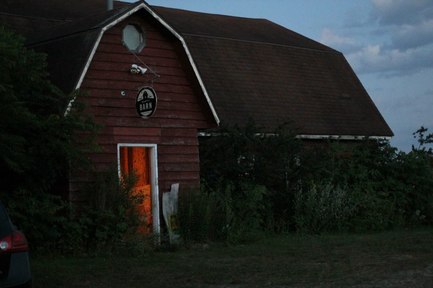 shittybarn.jpg