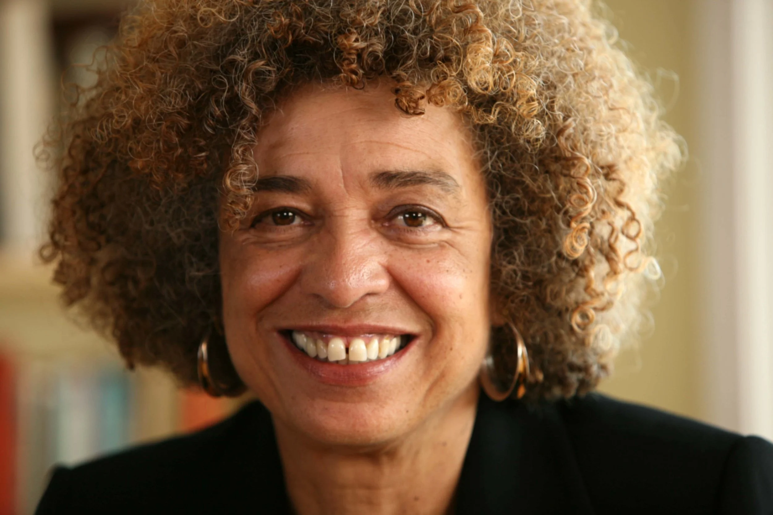 Angela-Davis-photo.jpg