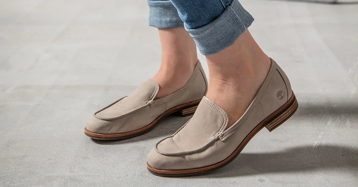  The low-profile, comfortable, feminine silhouette of the Somers Falls Loafer offers multiple wearing occasions and transitions well from spring into summer. With two looks and Emma’s comfortable and friendly personality, we were able to capture plen
