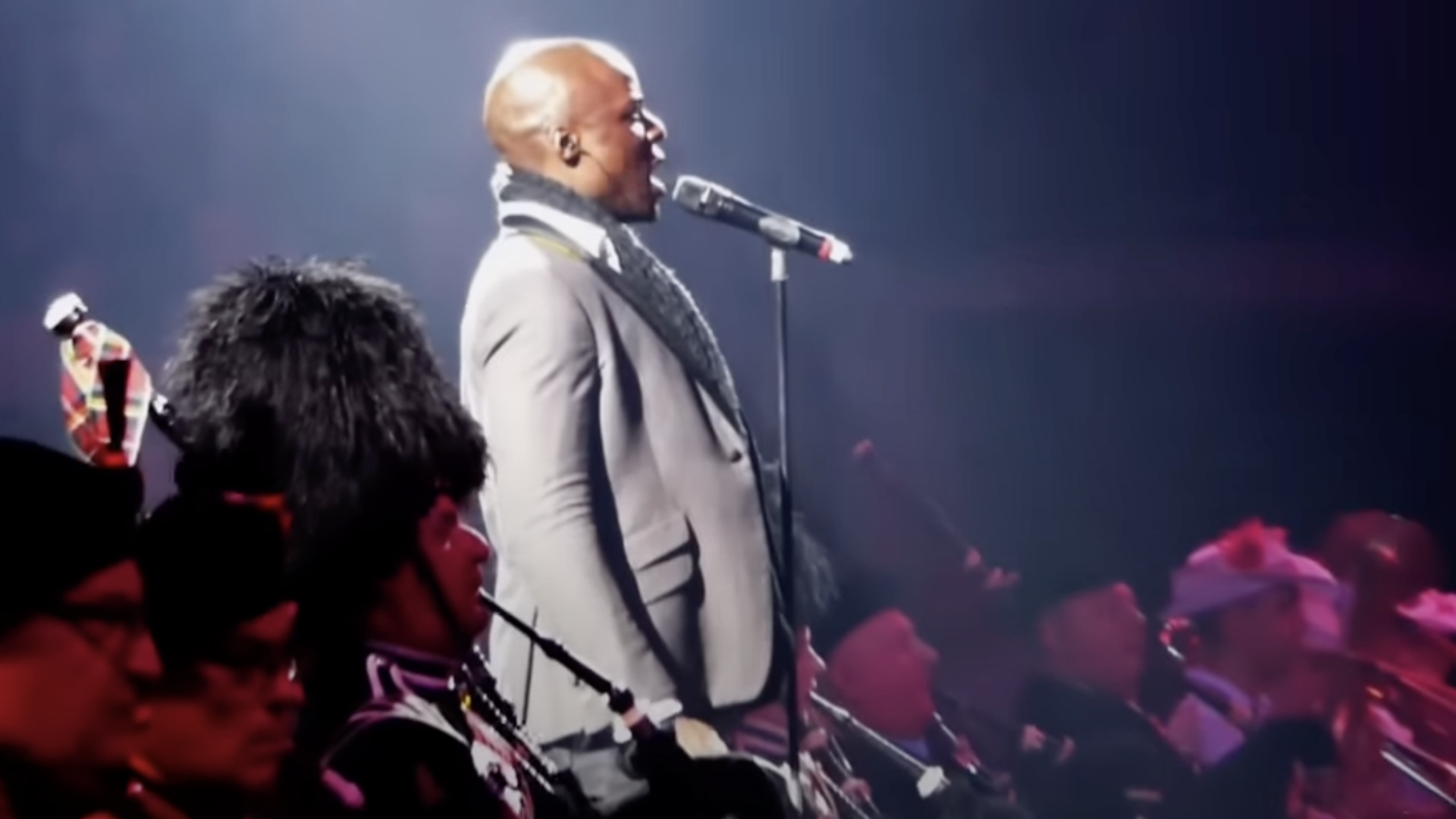 PEEPING MAUREEN-deck-shorter_Shaber.051.png