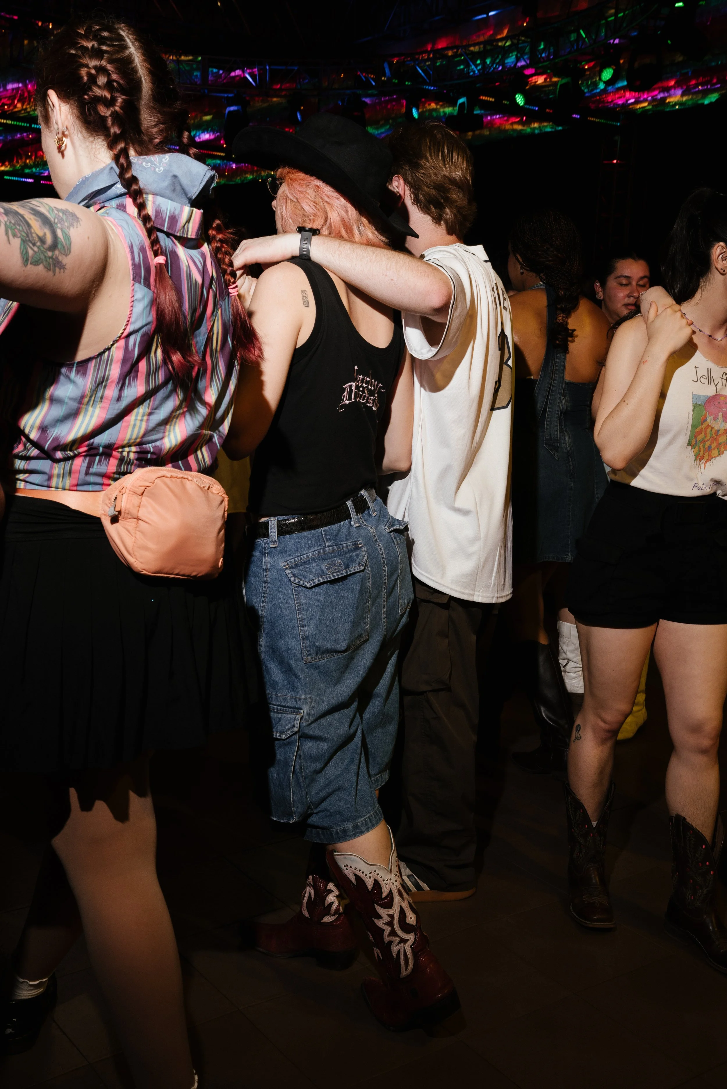 STUD_LC-200.jpg