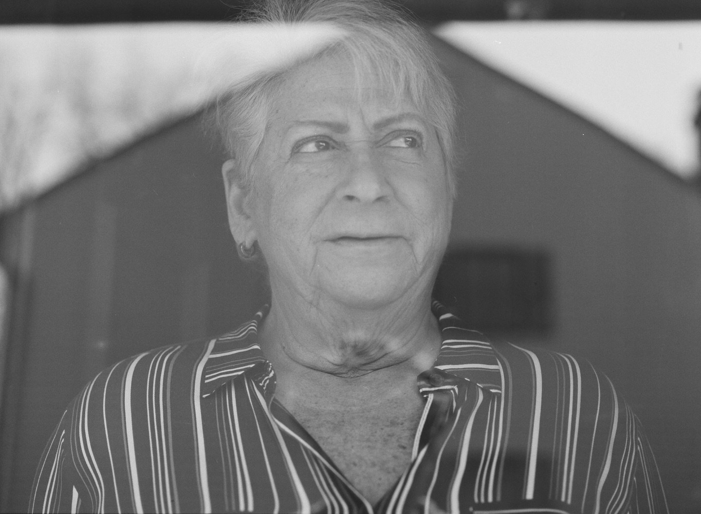 testing medium format at home with my mom 🎞️