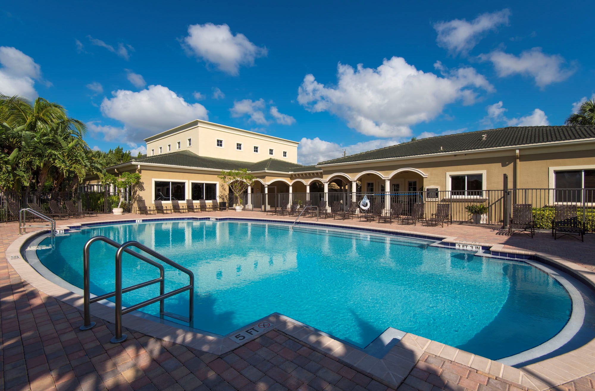 Davie, FL PALM TRACE LANDING APARTMENTS