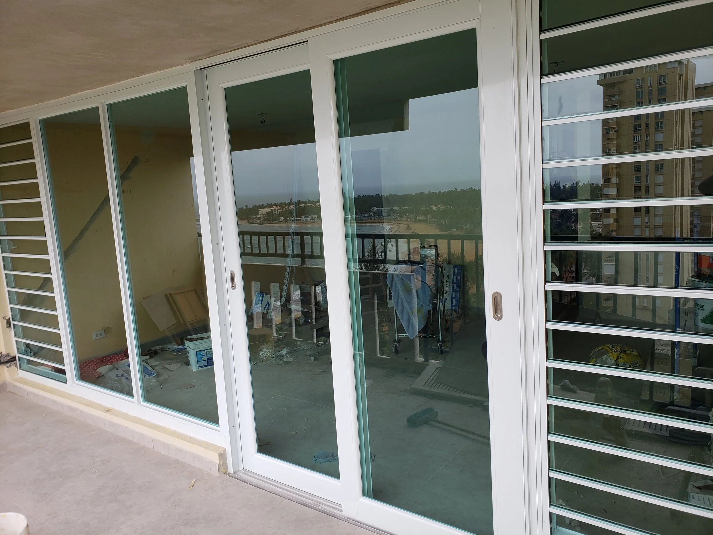 Sliding Door — Valero SWD