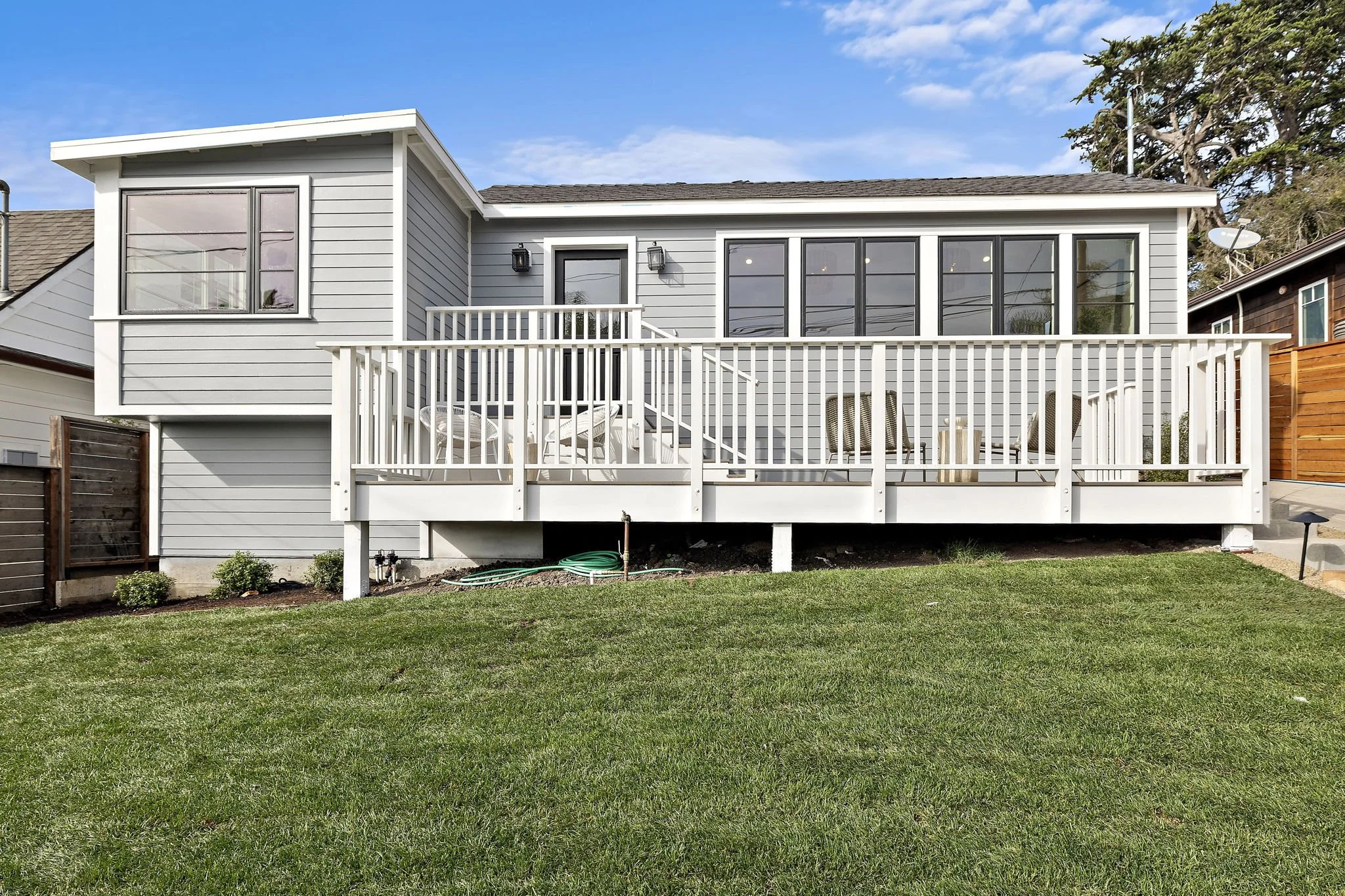 28-web-or-mls-684 Seaview 28.jpg